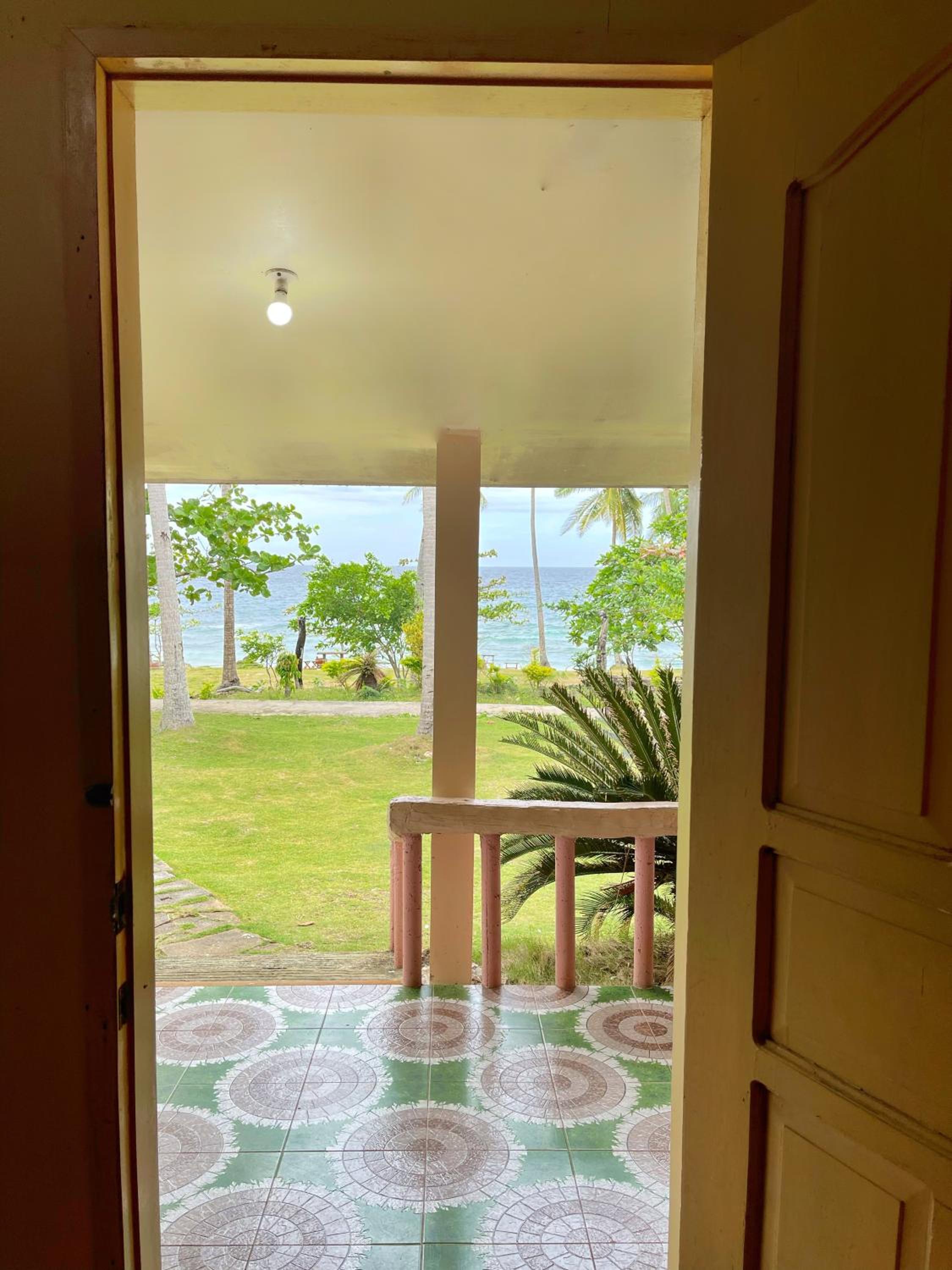 Family Room with Sea View - Photo 4