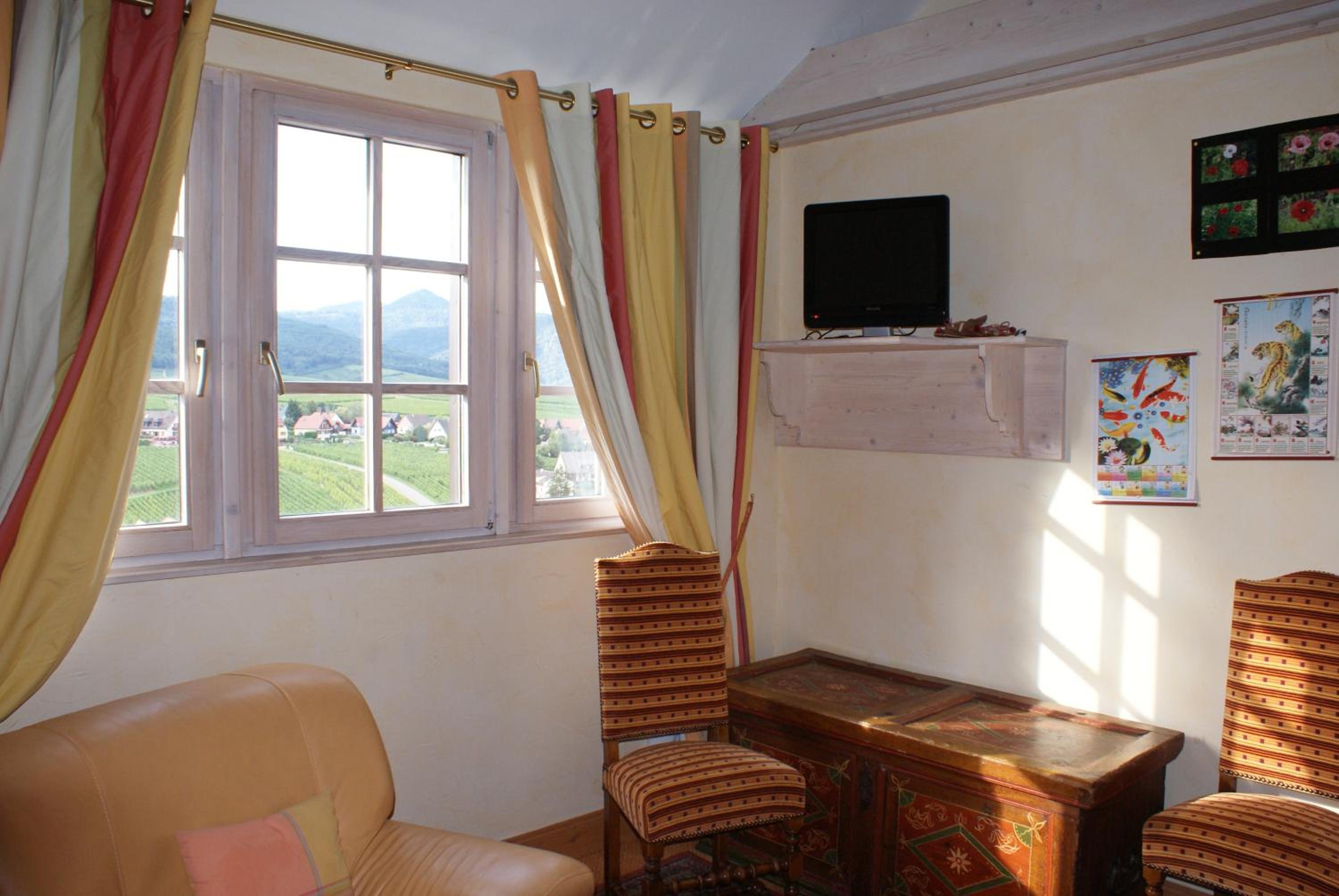 Suite - Photo 39