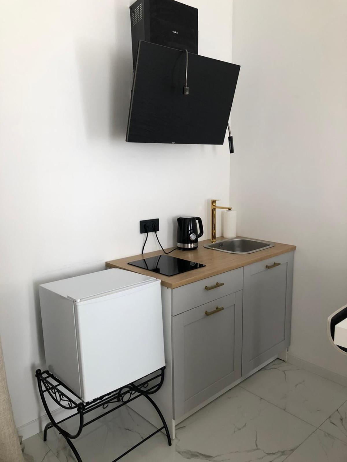 One-Bedroom Apartment - Photo 8