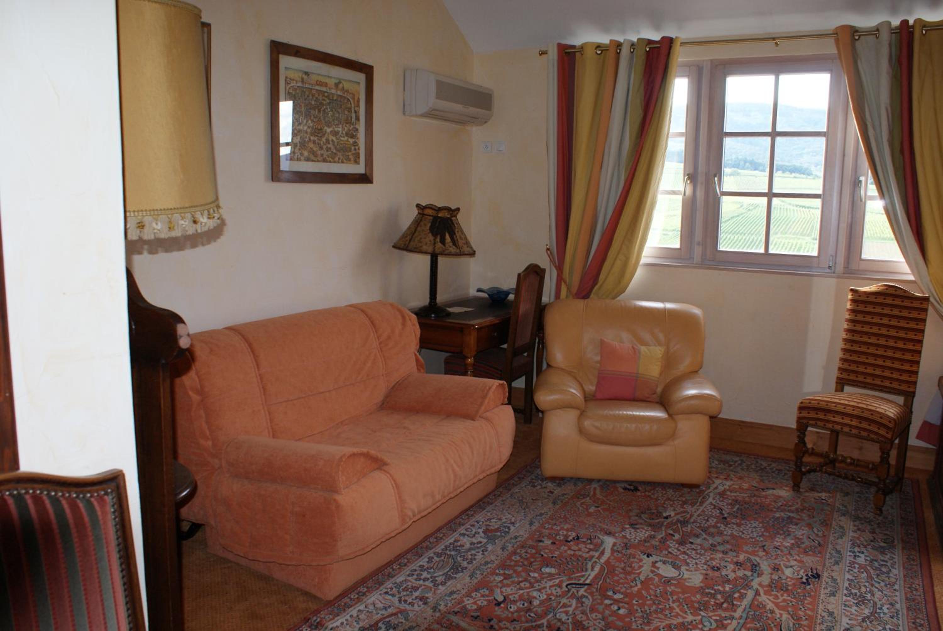Suite - Photo 33