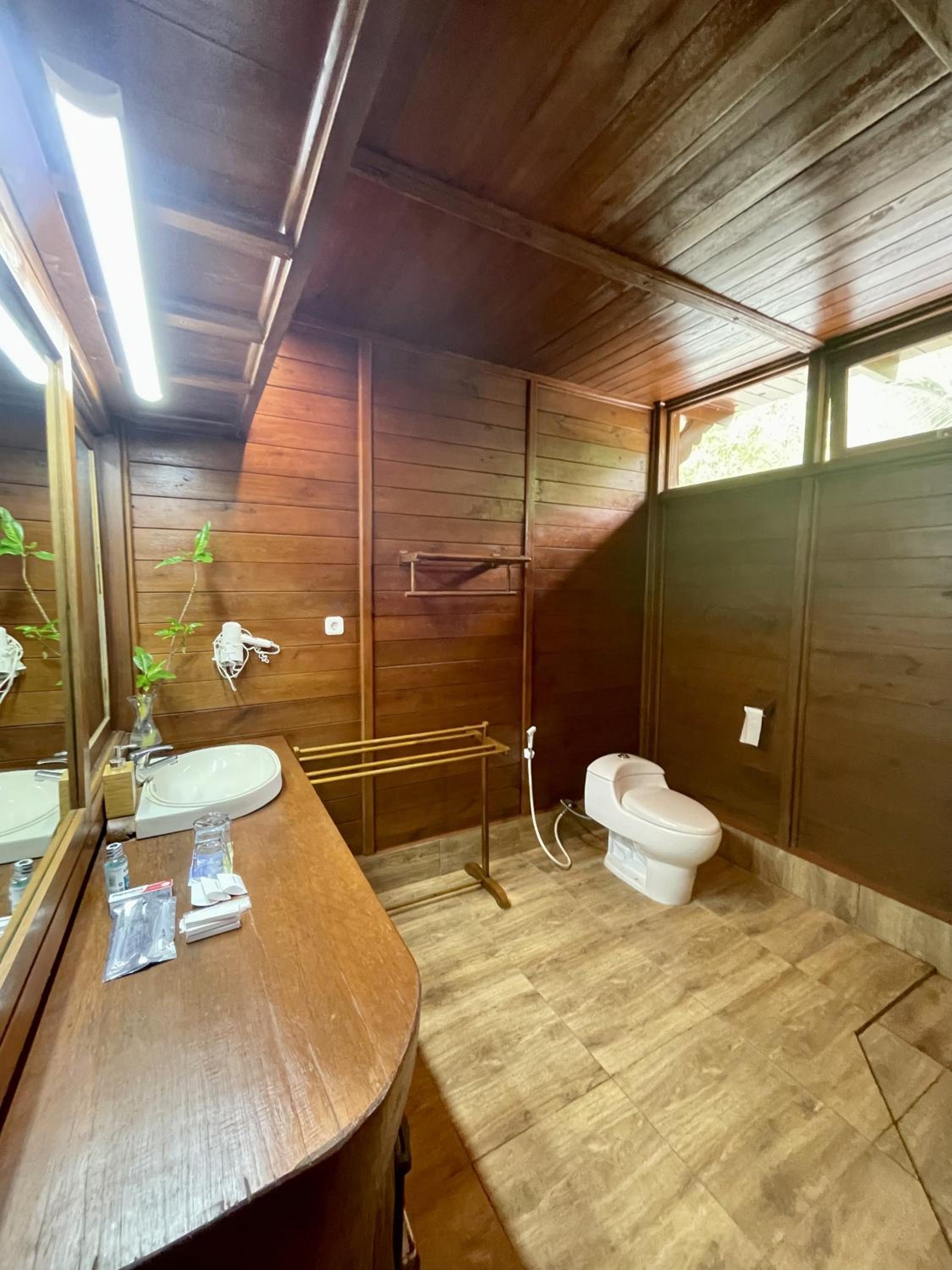 Three-Bedroom Villa - Photo 2