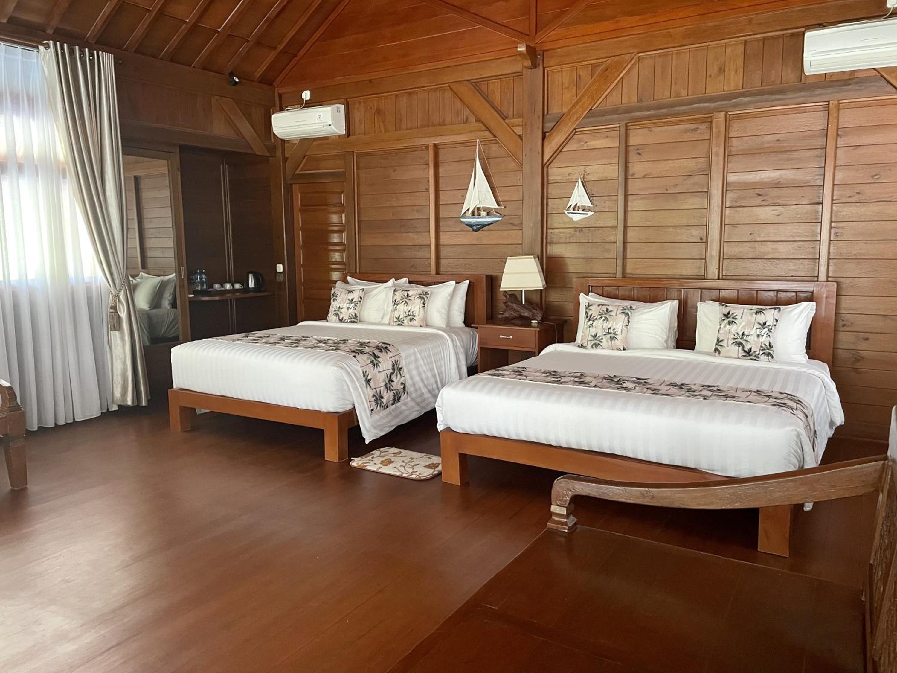 Three-Bedroom Villa - Photo 3
