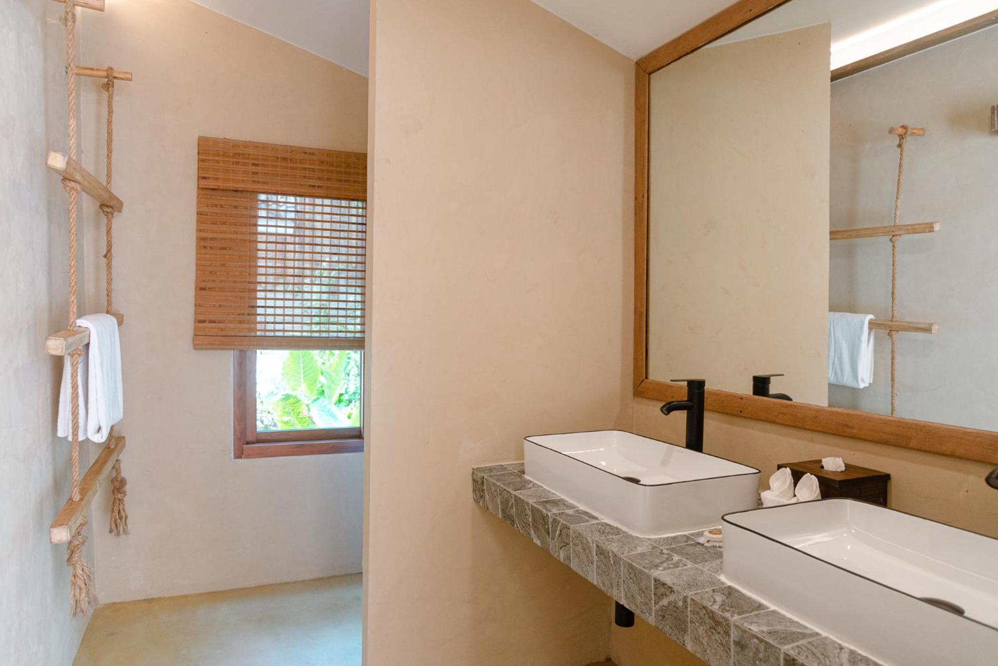 Beachfront Pool Villa - Photo 12