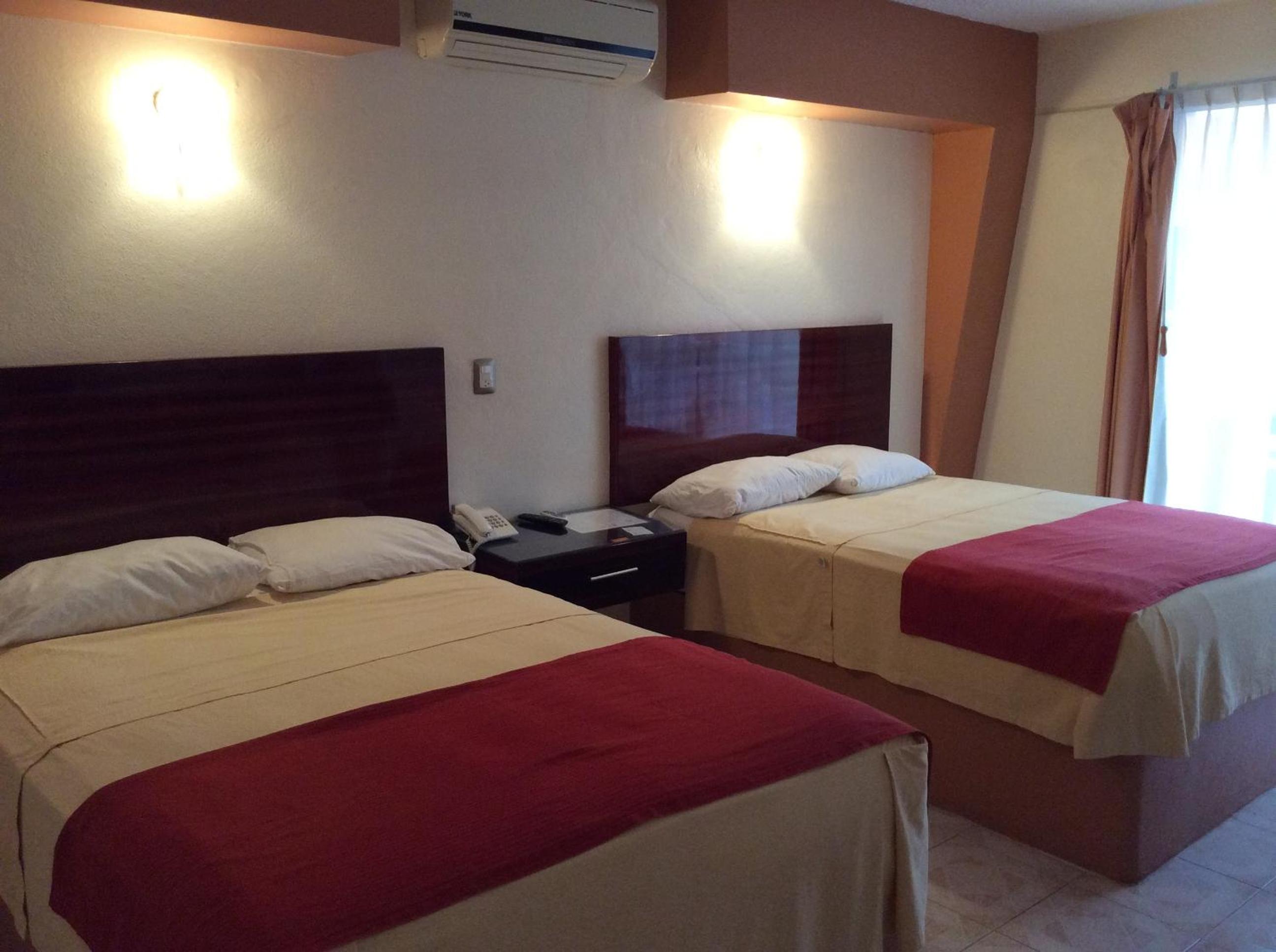 Double Room with Two Double Beds photo 3