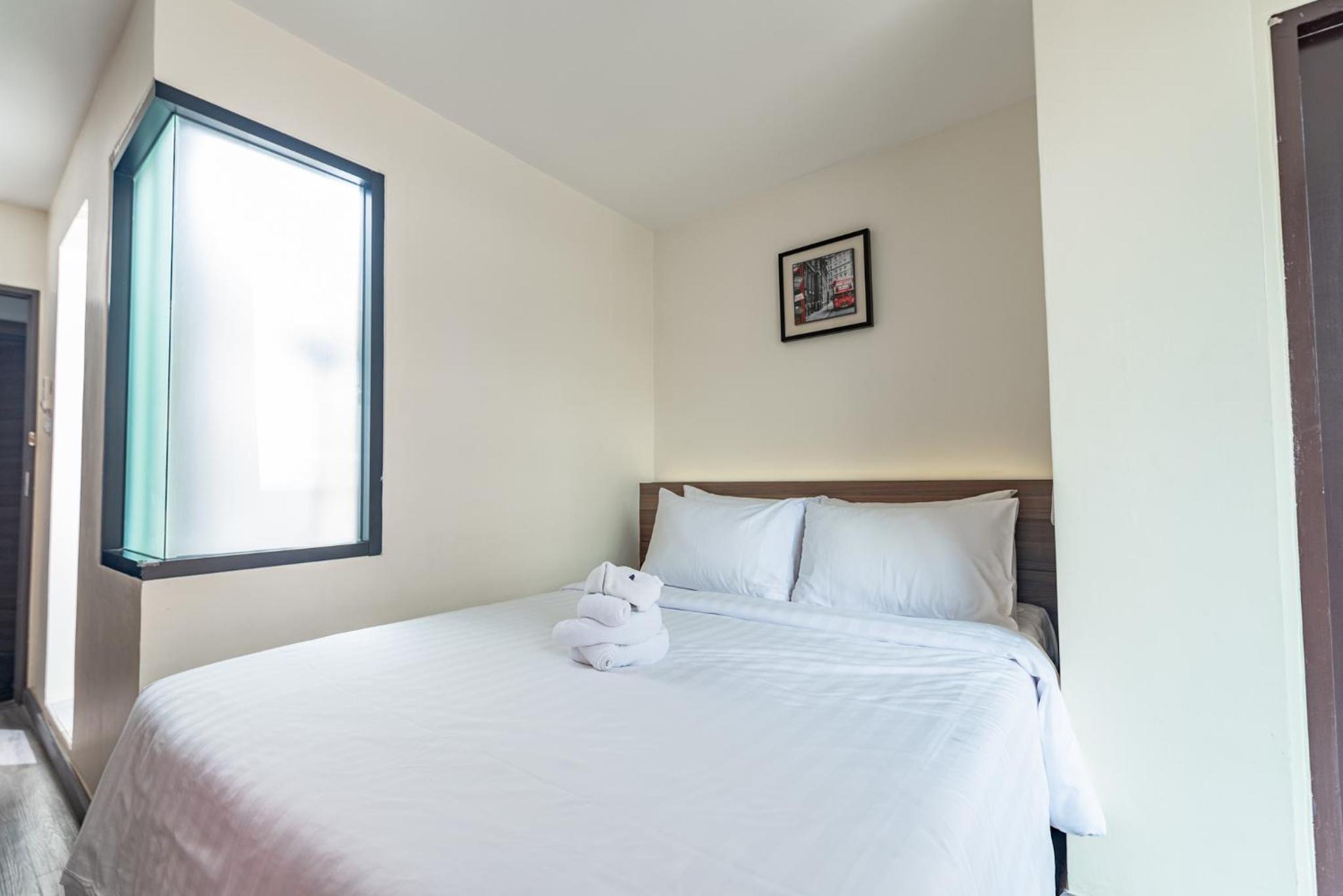 Queen Room with Balcony photo 3