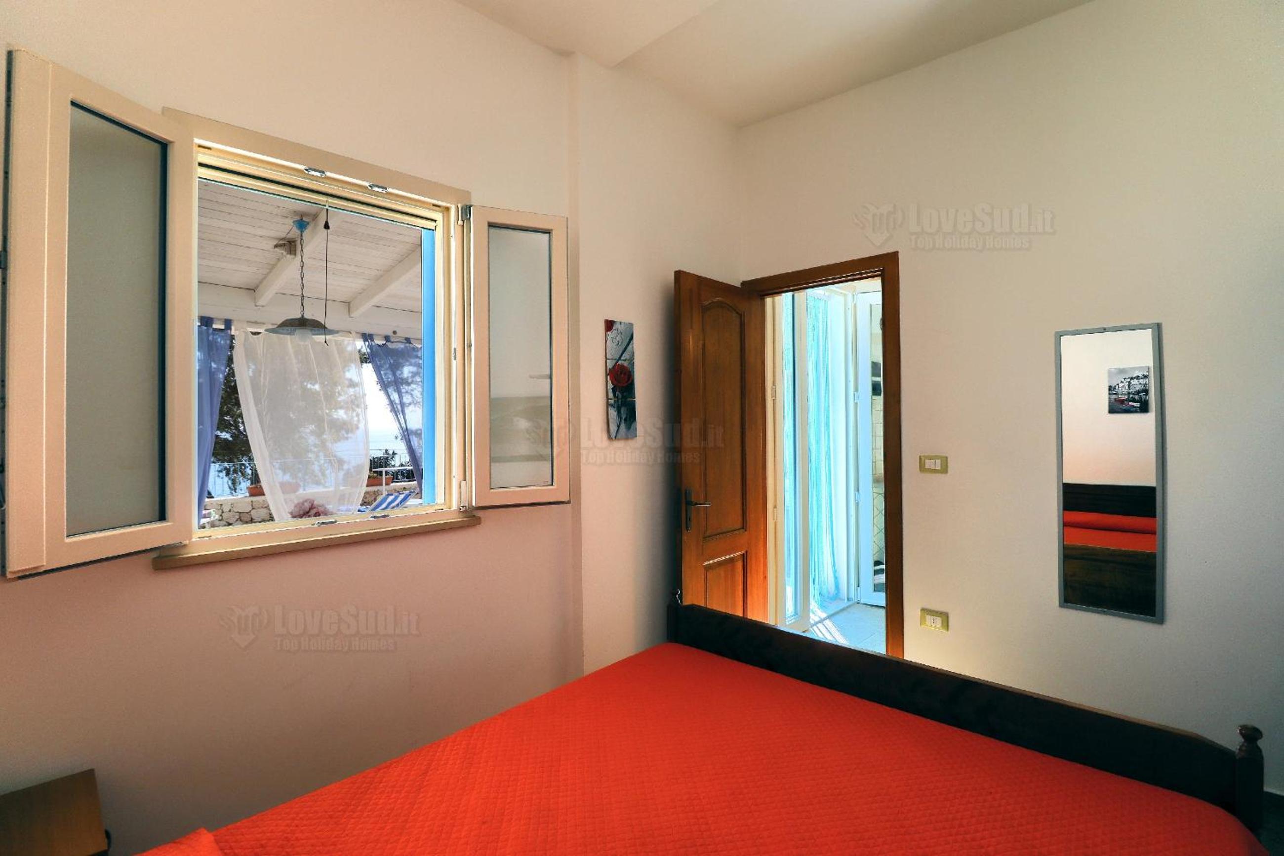 Two-Bedroom House photo 2