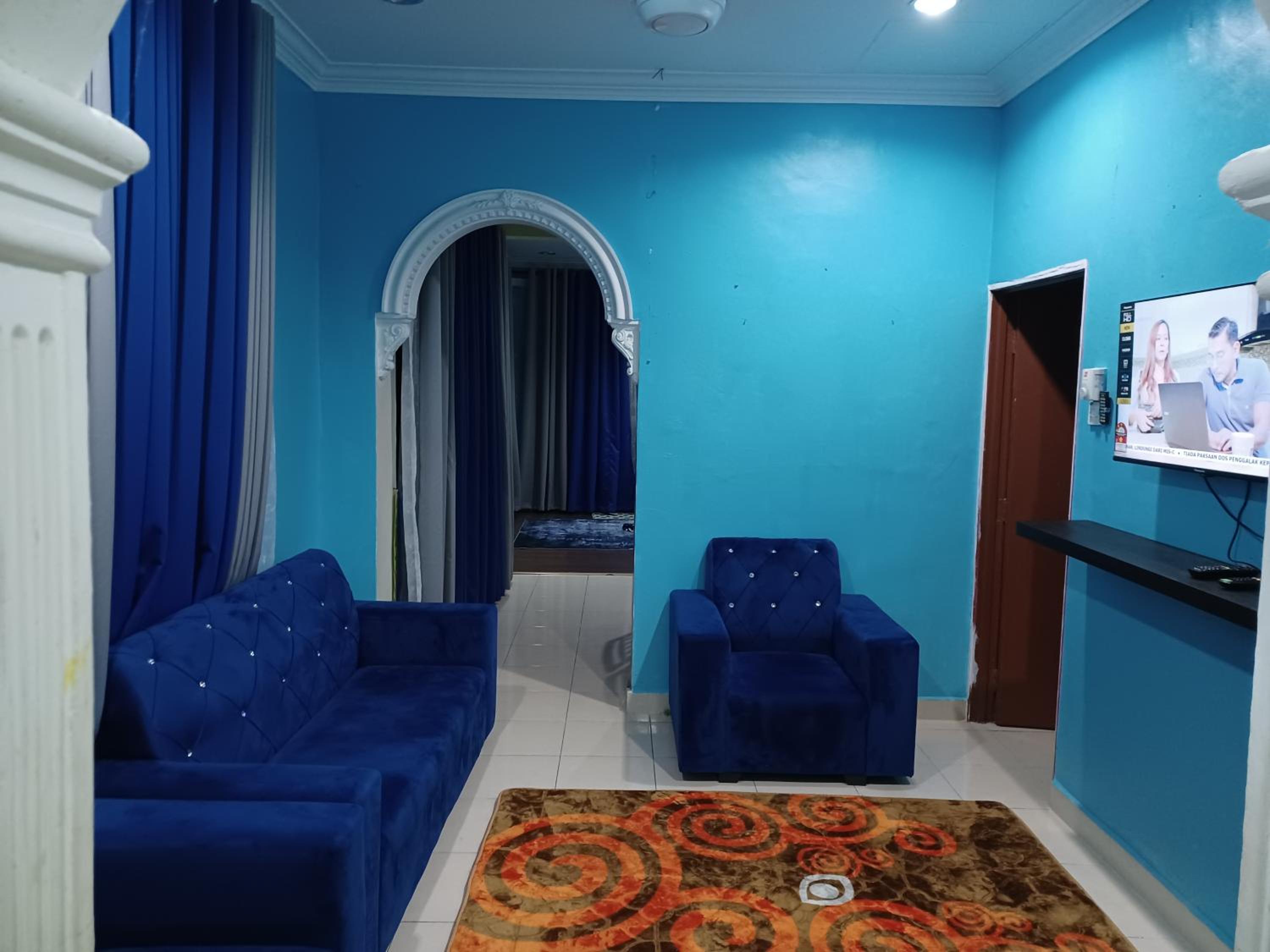 Three-Bedroom House photo 2