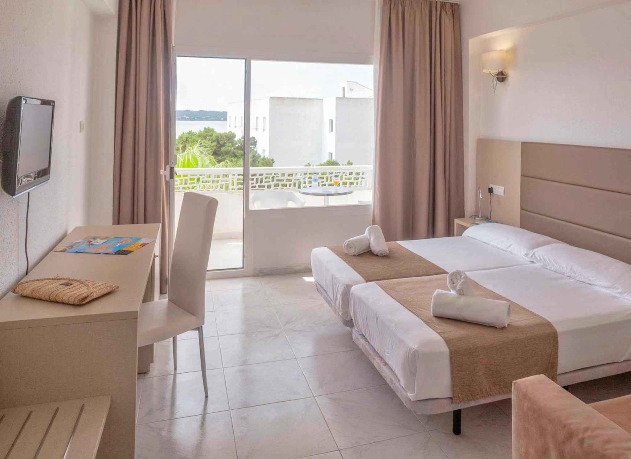 Habitación Doble con Vista al Lago