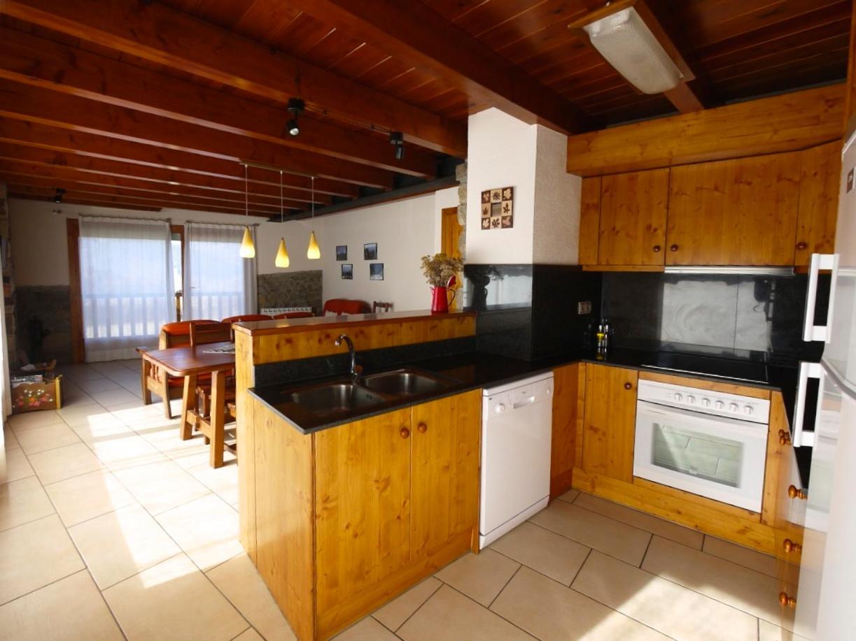 Chalet (6 Adults) - Photo 2
