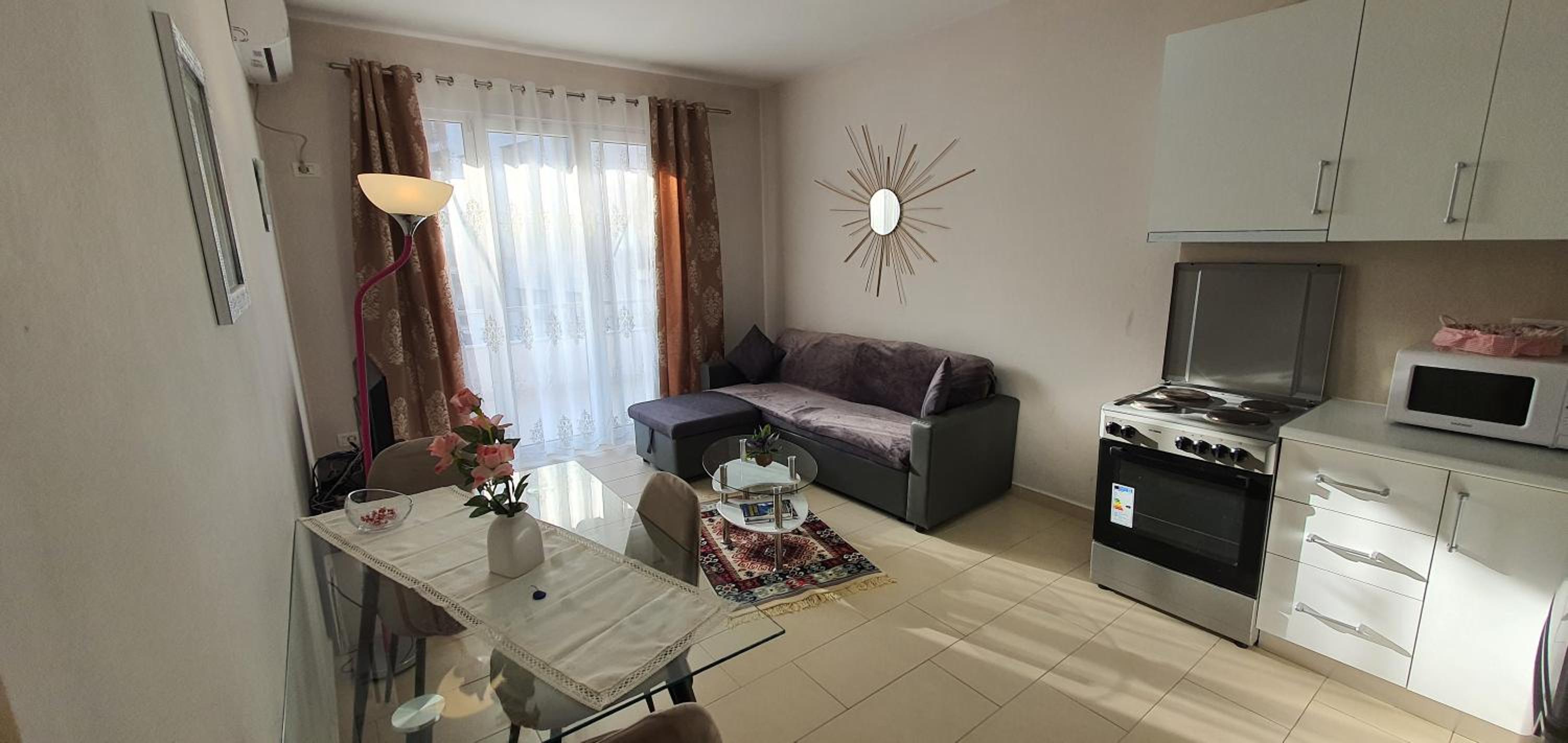 One-Bedroom Deluxe Apartment