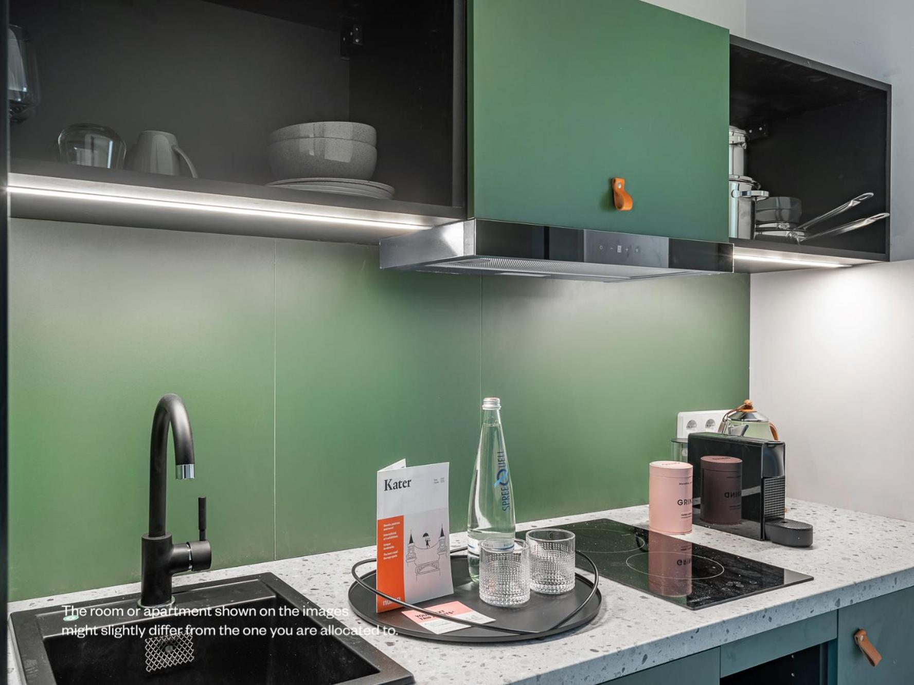 Medium Studio with Kitchen photo 2