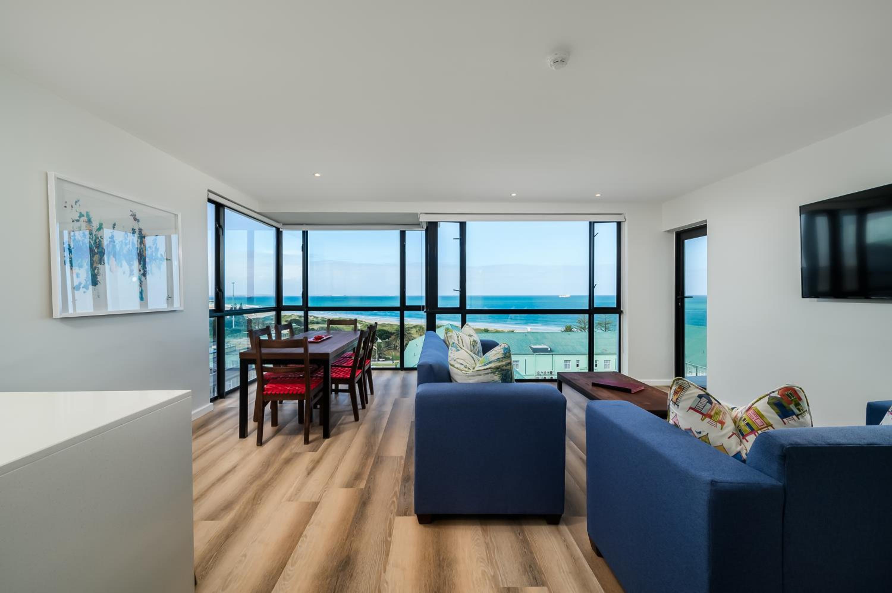 Executive Sea View Apartment - Photo 10