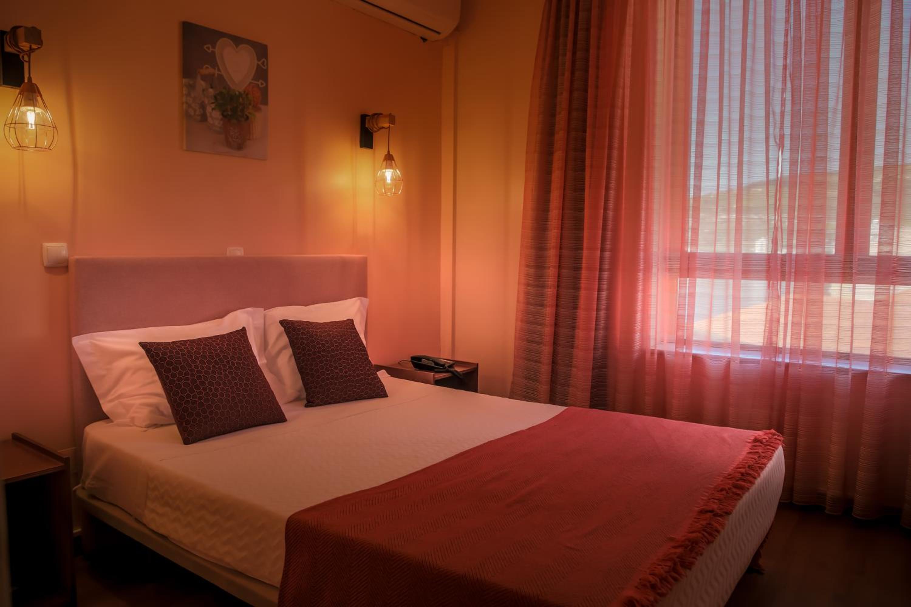 Double Room - Photo 1
