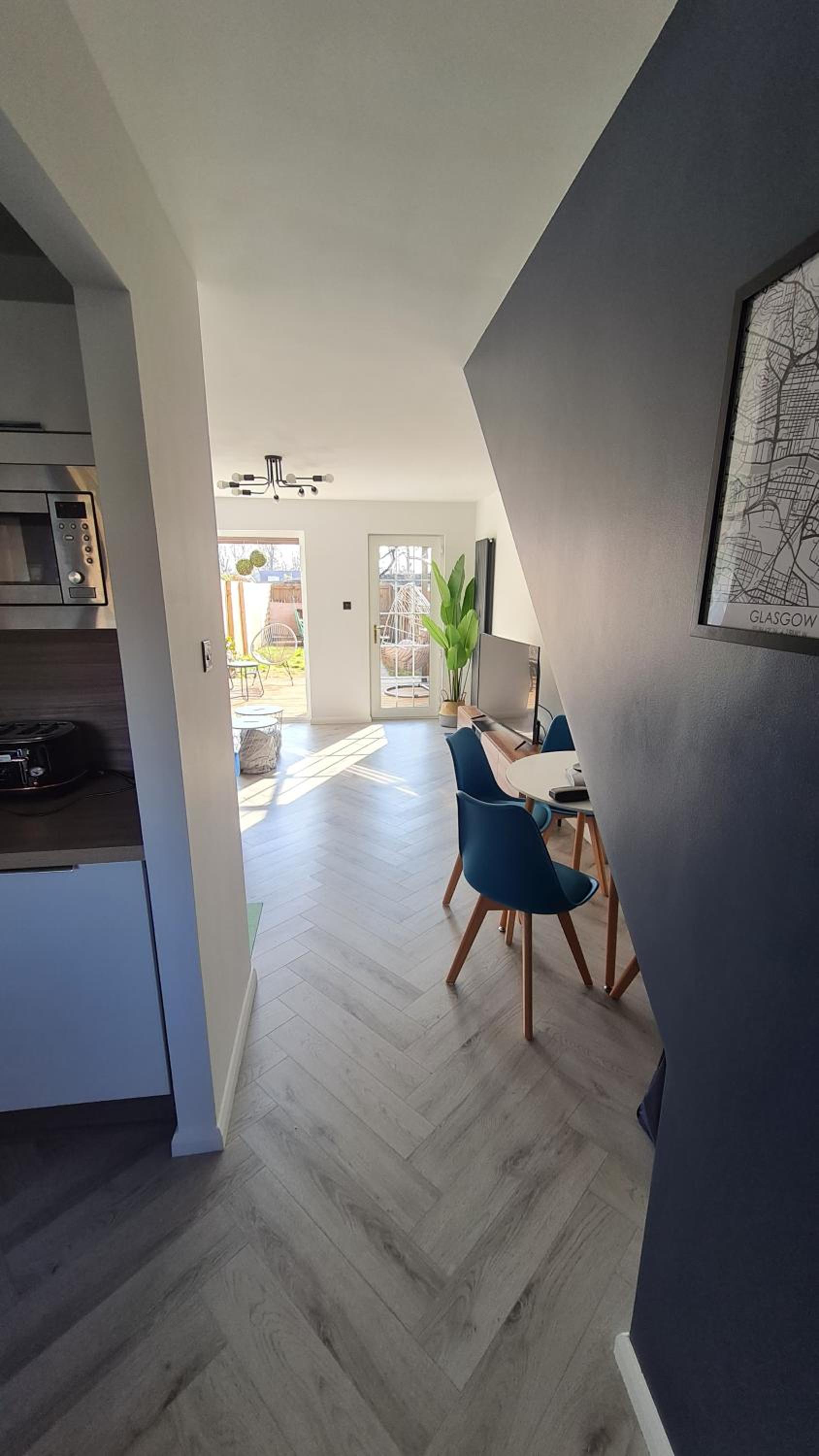 Two-Bedroom House - Photo 5