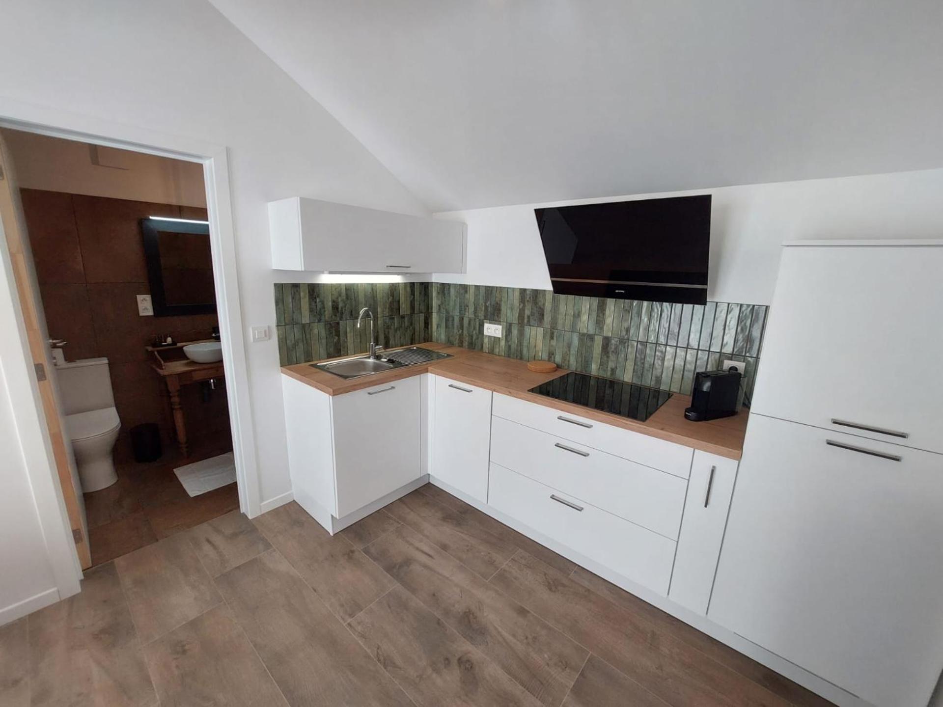 One-Bedroom House photo 2
