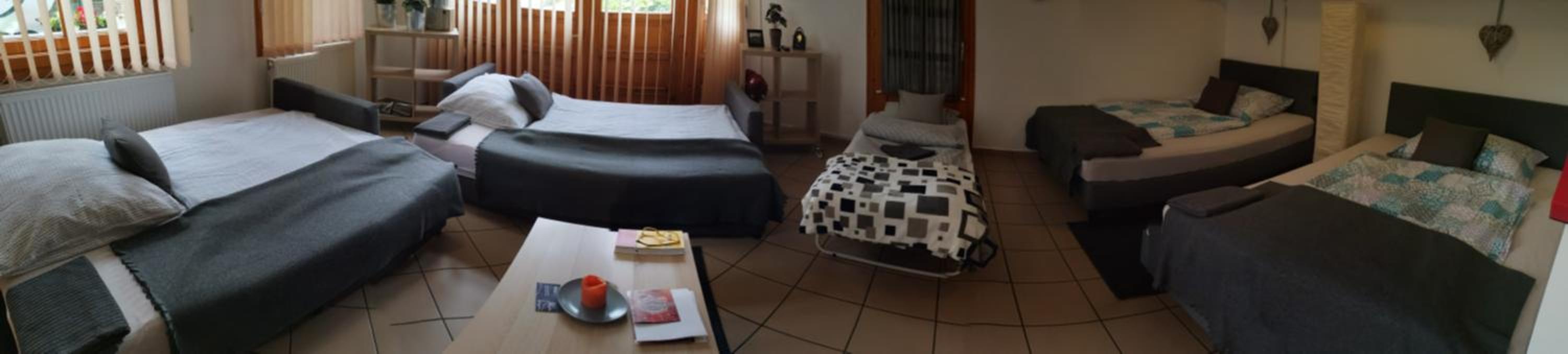 One-Bedroom Apartment - Photo 3