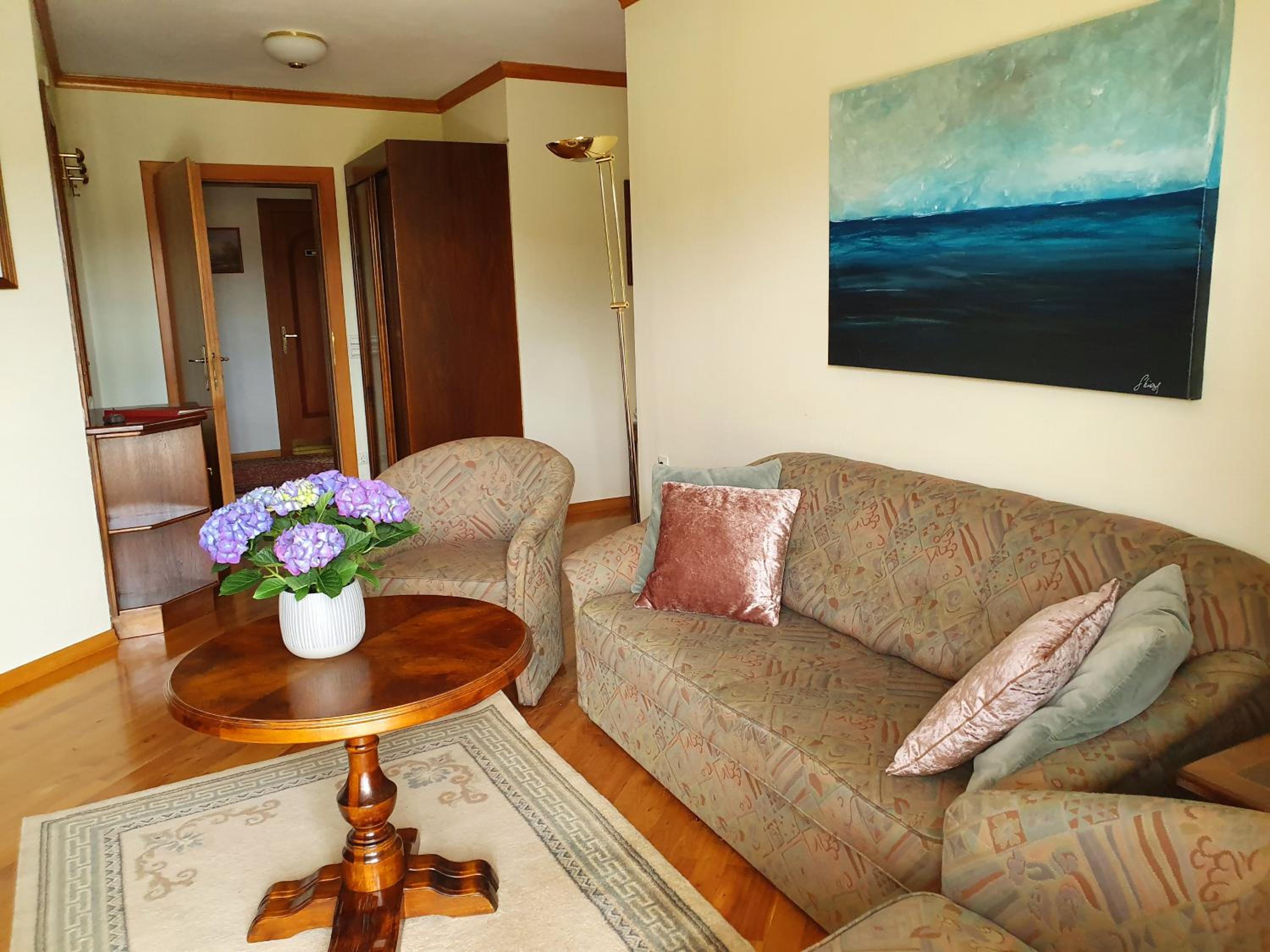Apartment With Mountain View photo 1