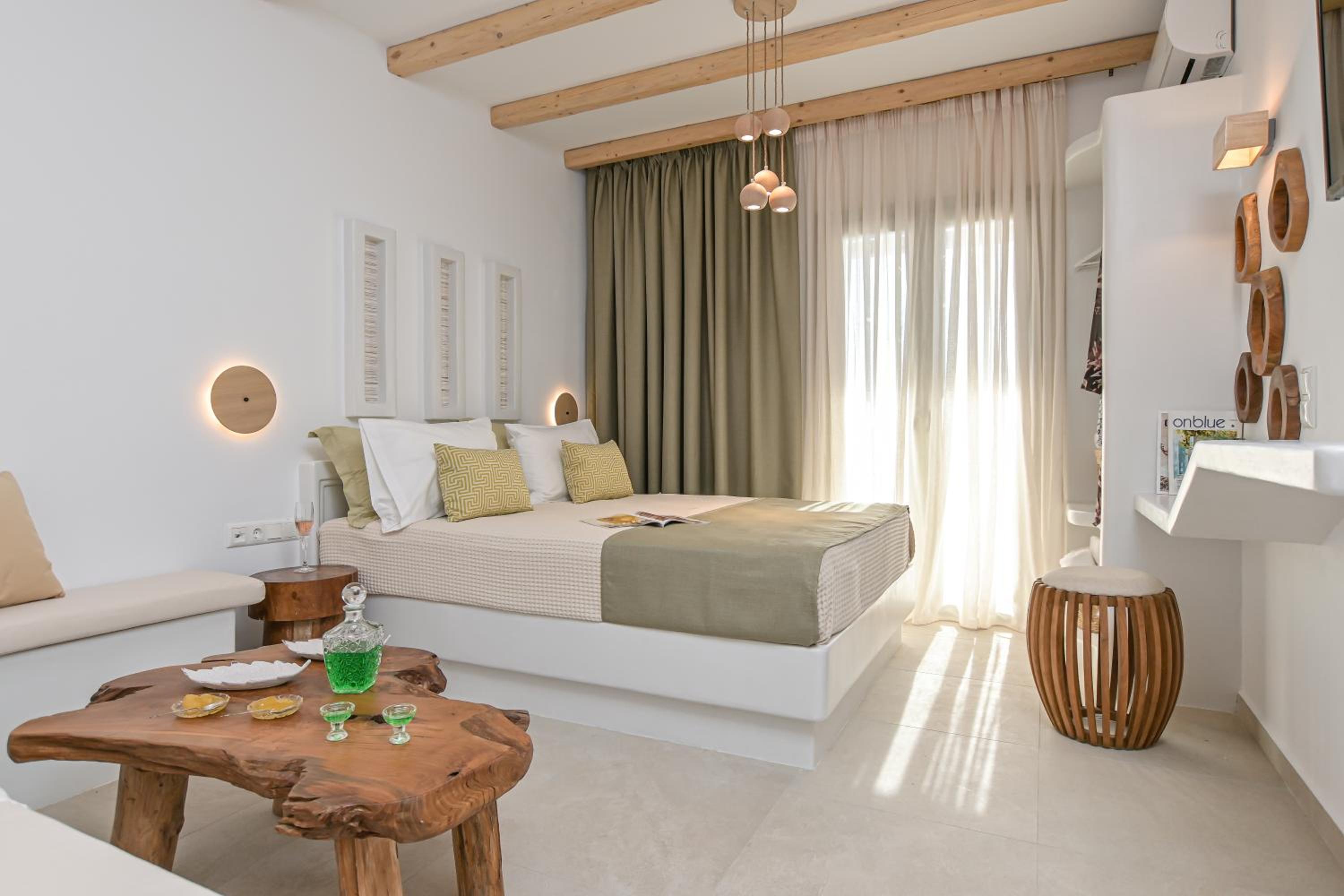 Deluxe Triple Room photo 2