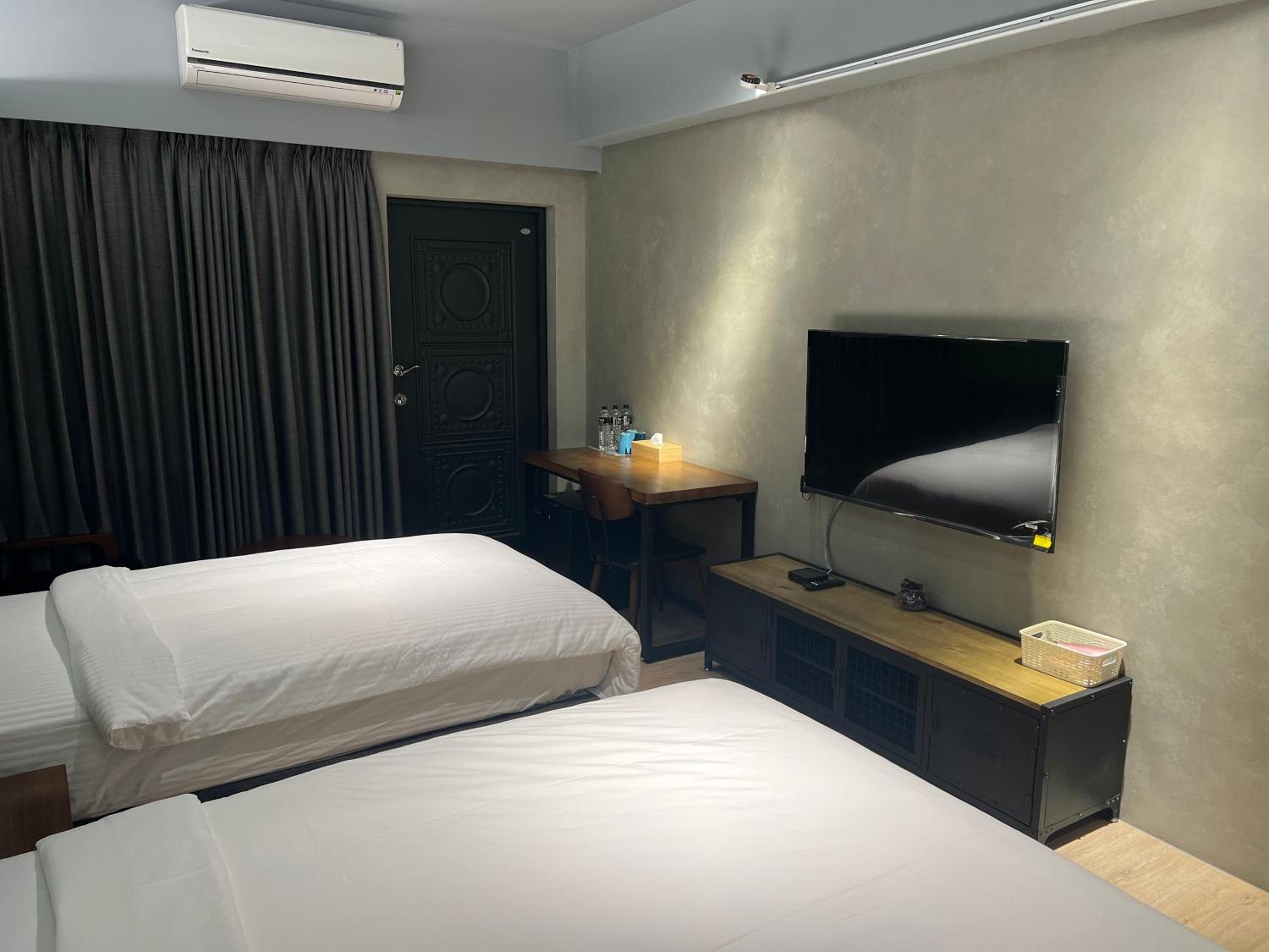 Triple Room with Balcony - Photo 3