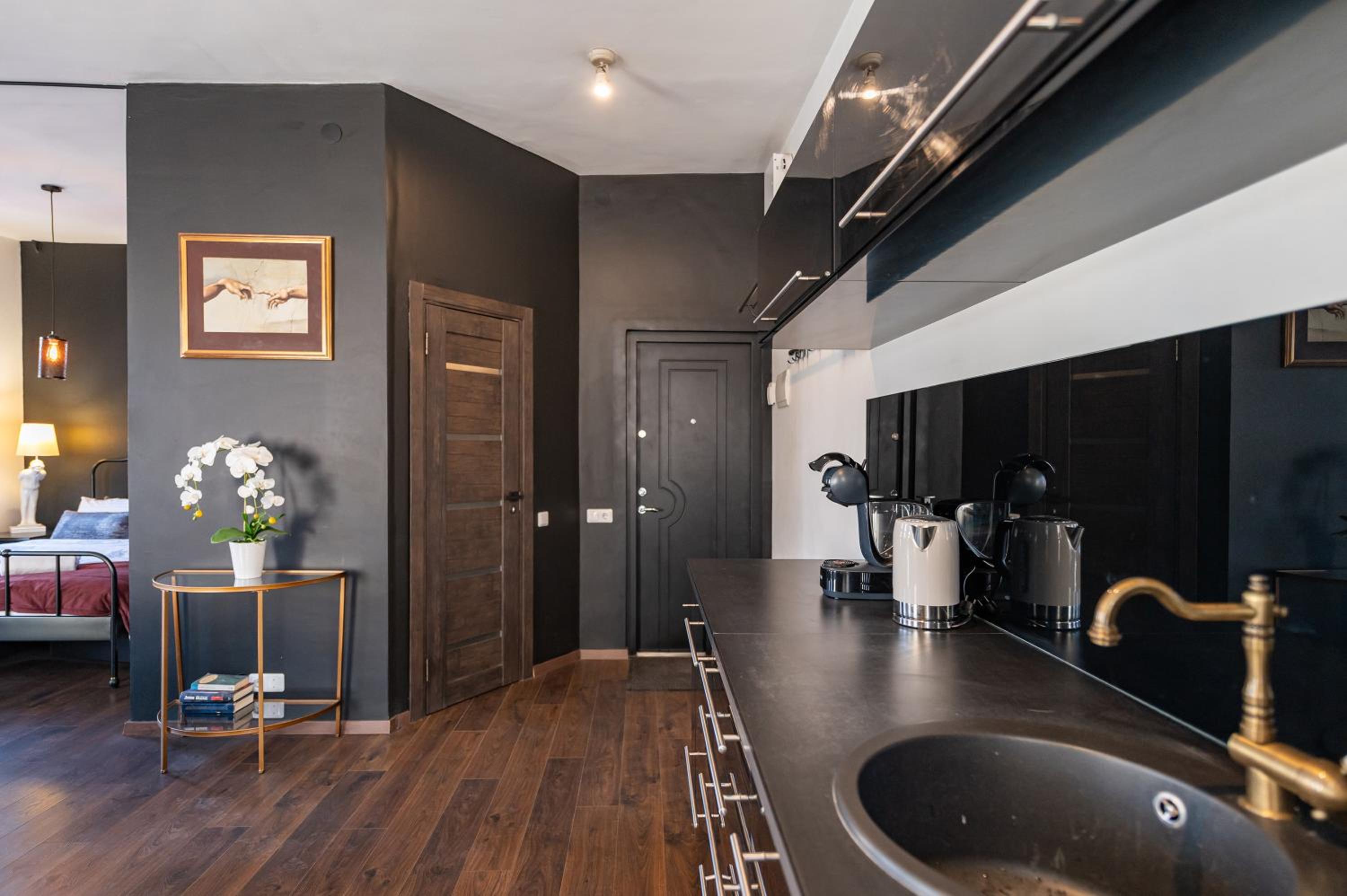 Studio Apartment - Photo 12