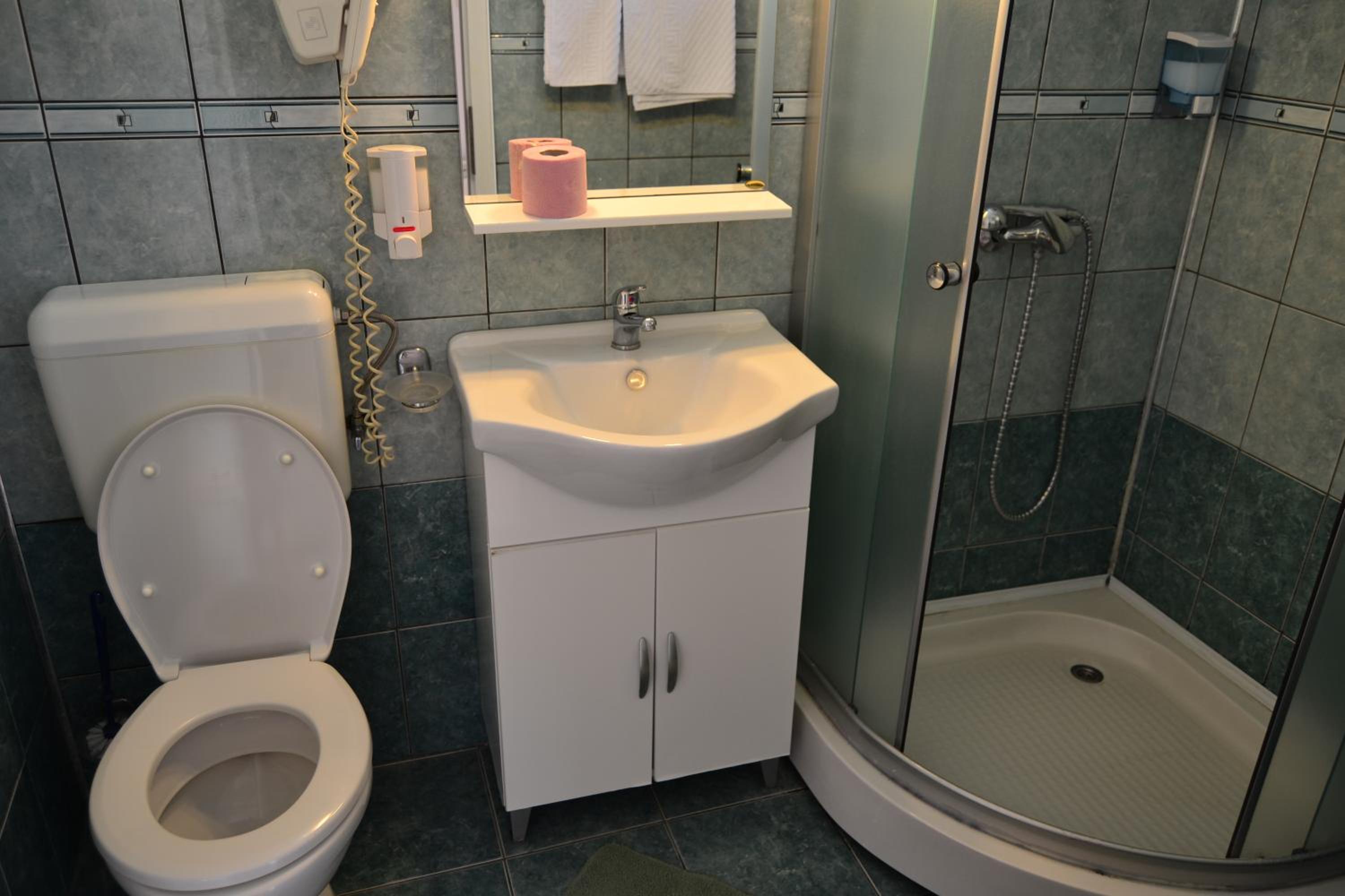 Double Room - Photo 3