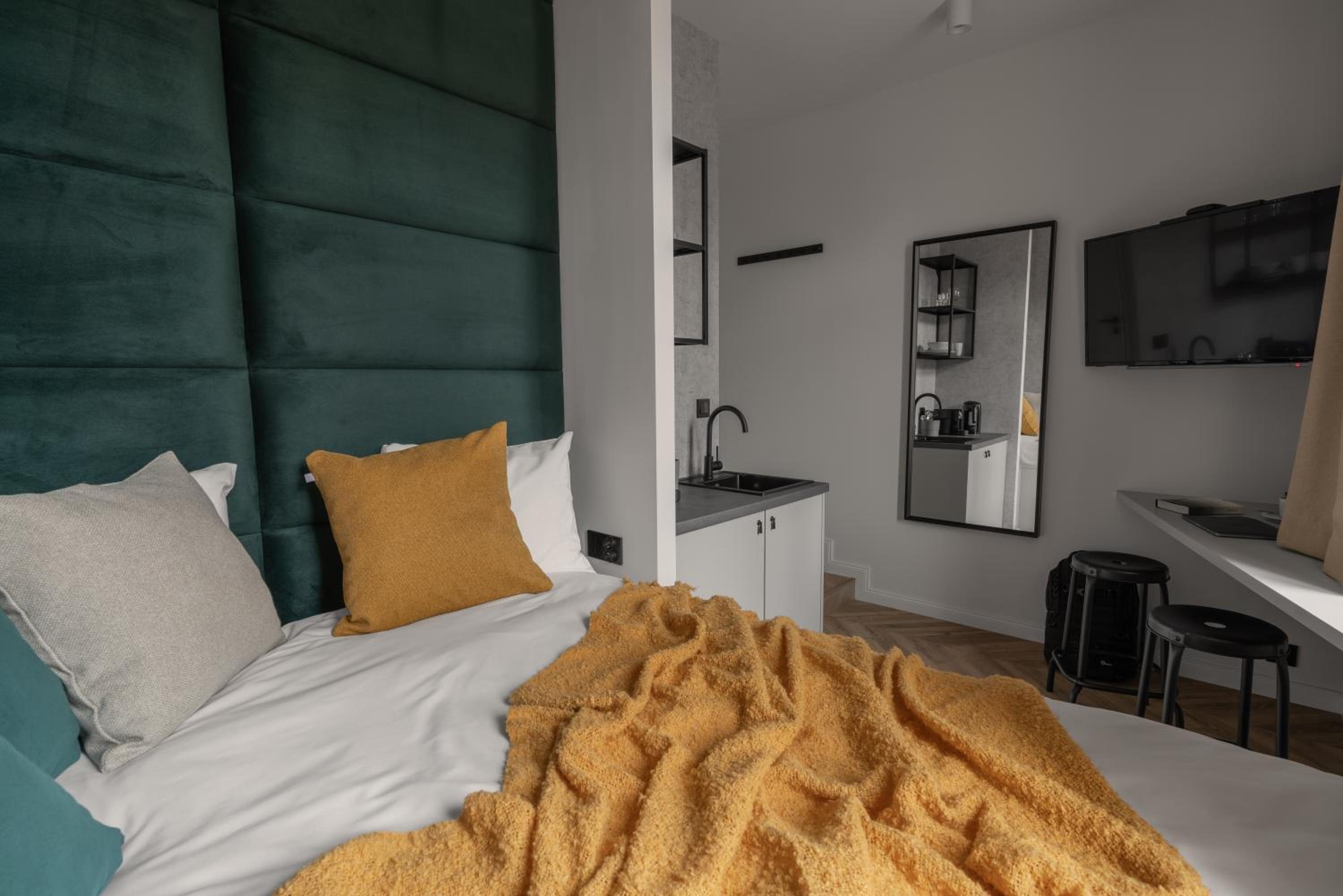 Double Room - Photo 2