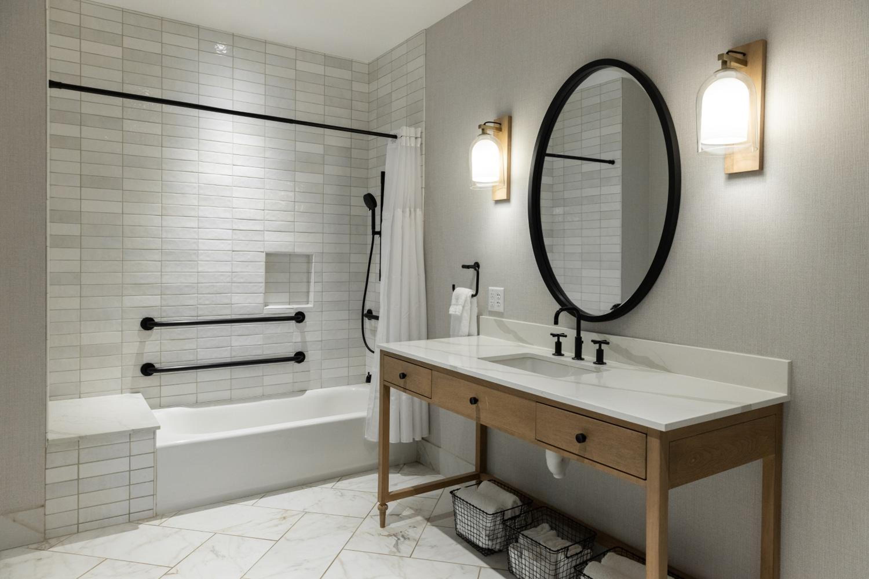 Queen suite