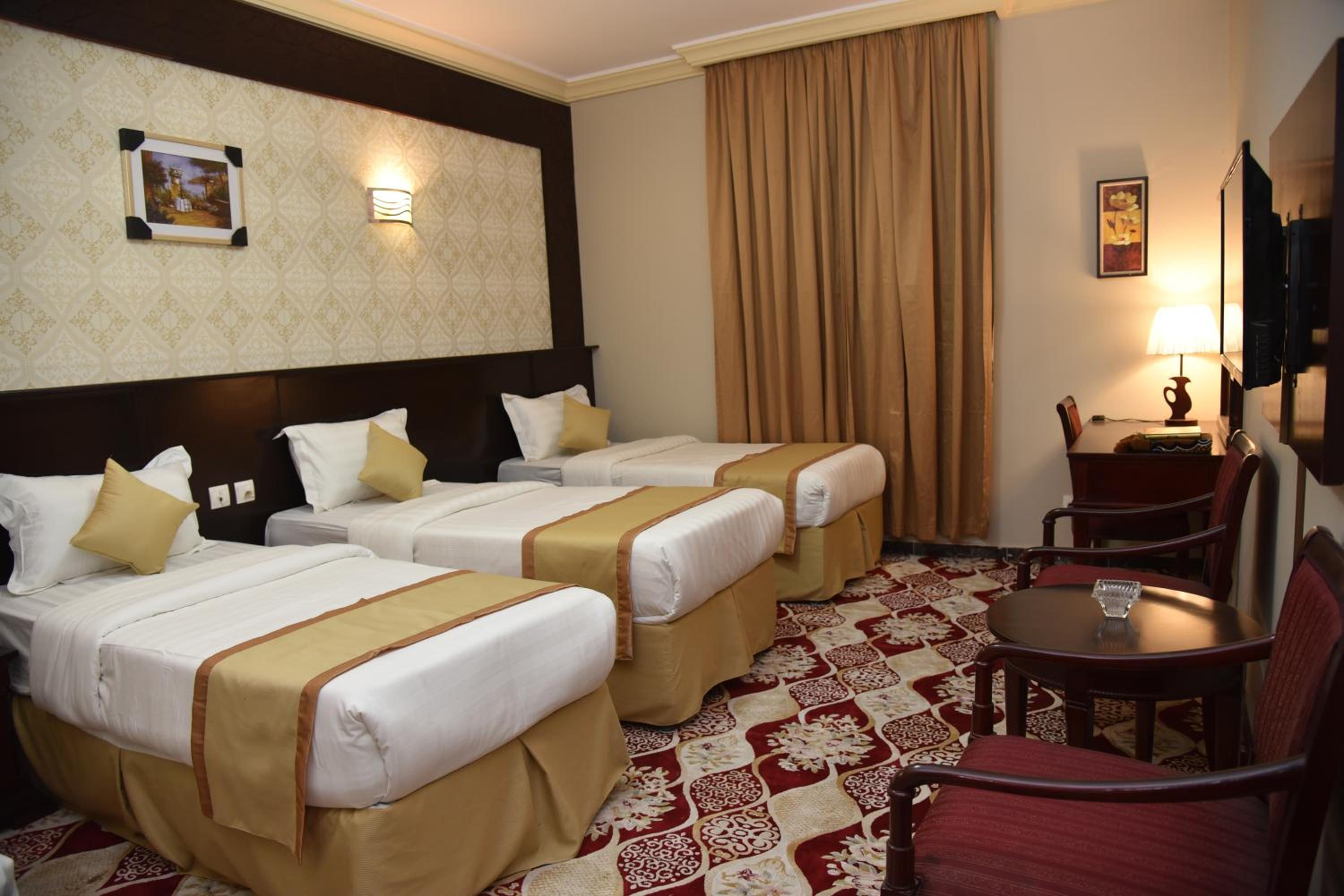 Triple Room - Photo 12