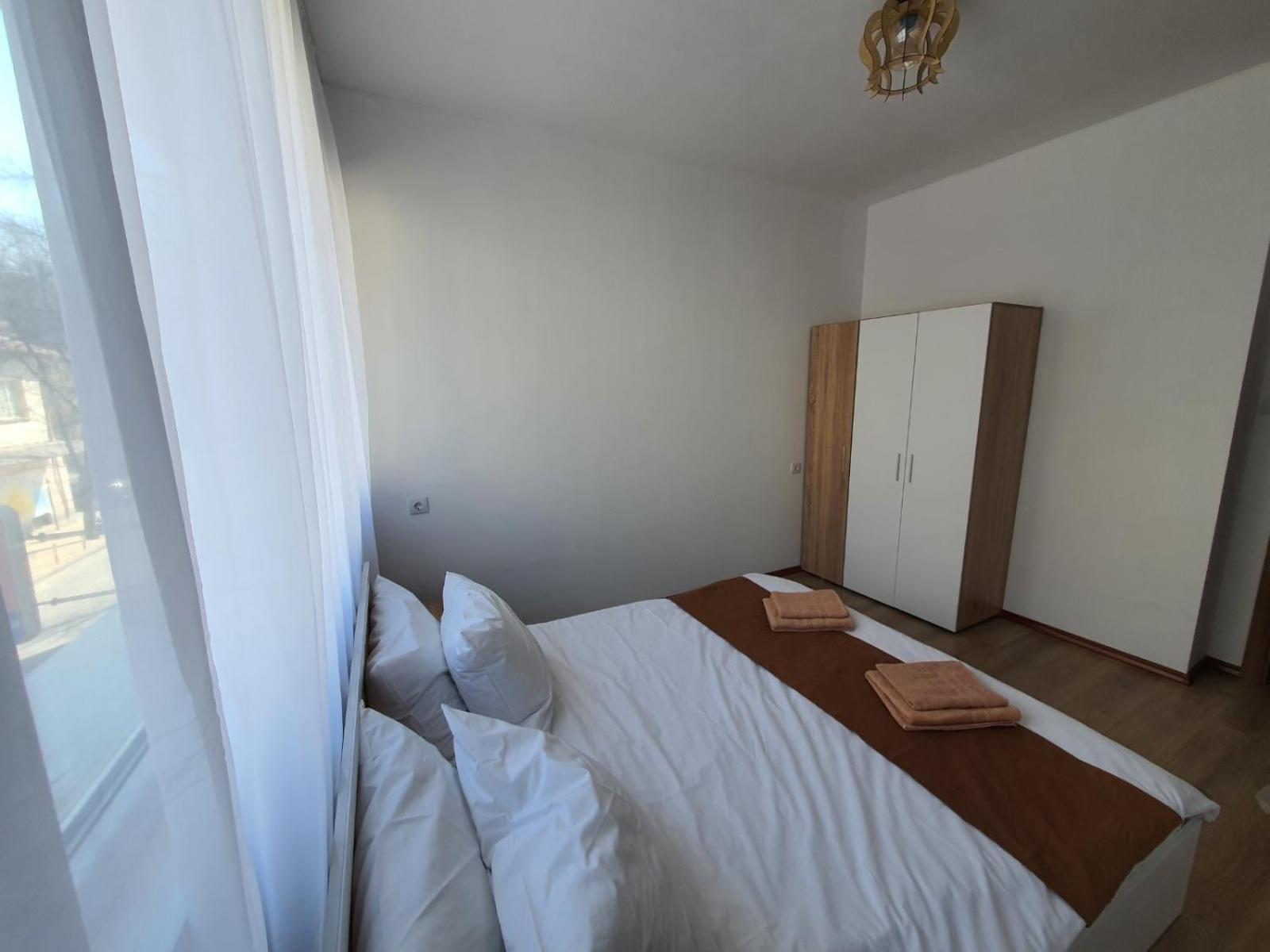 Two-Bedroom Apartment - Photo 16