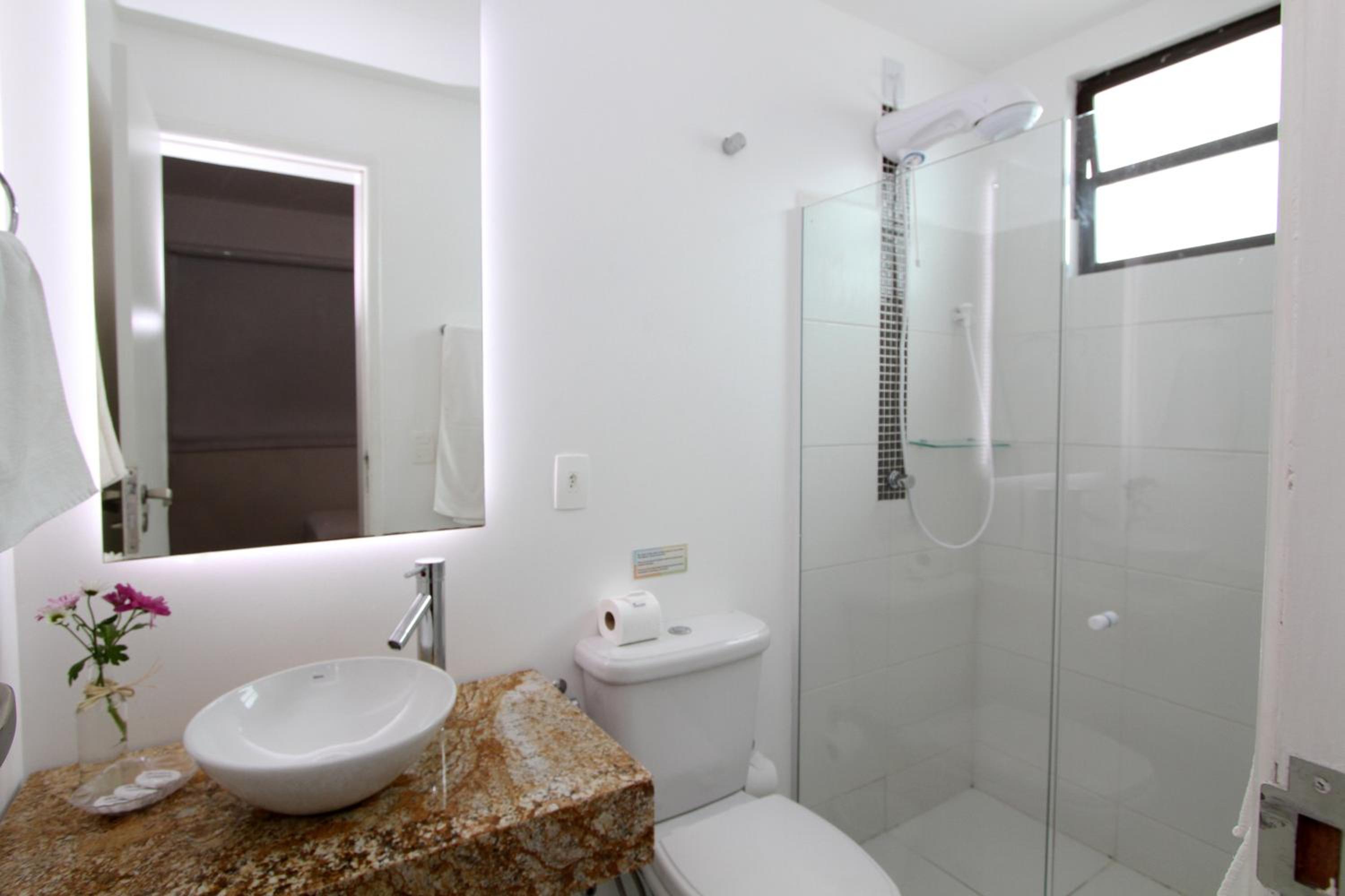 Suite - Photo 5