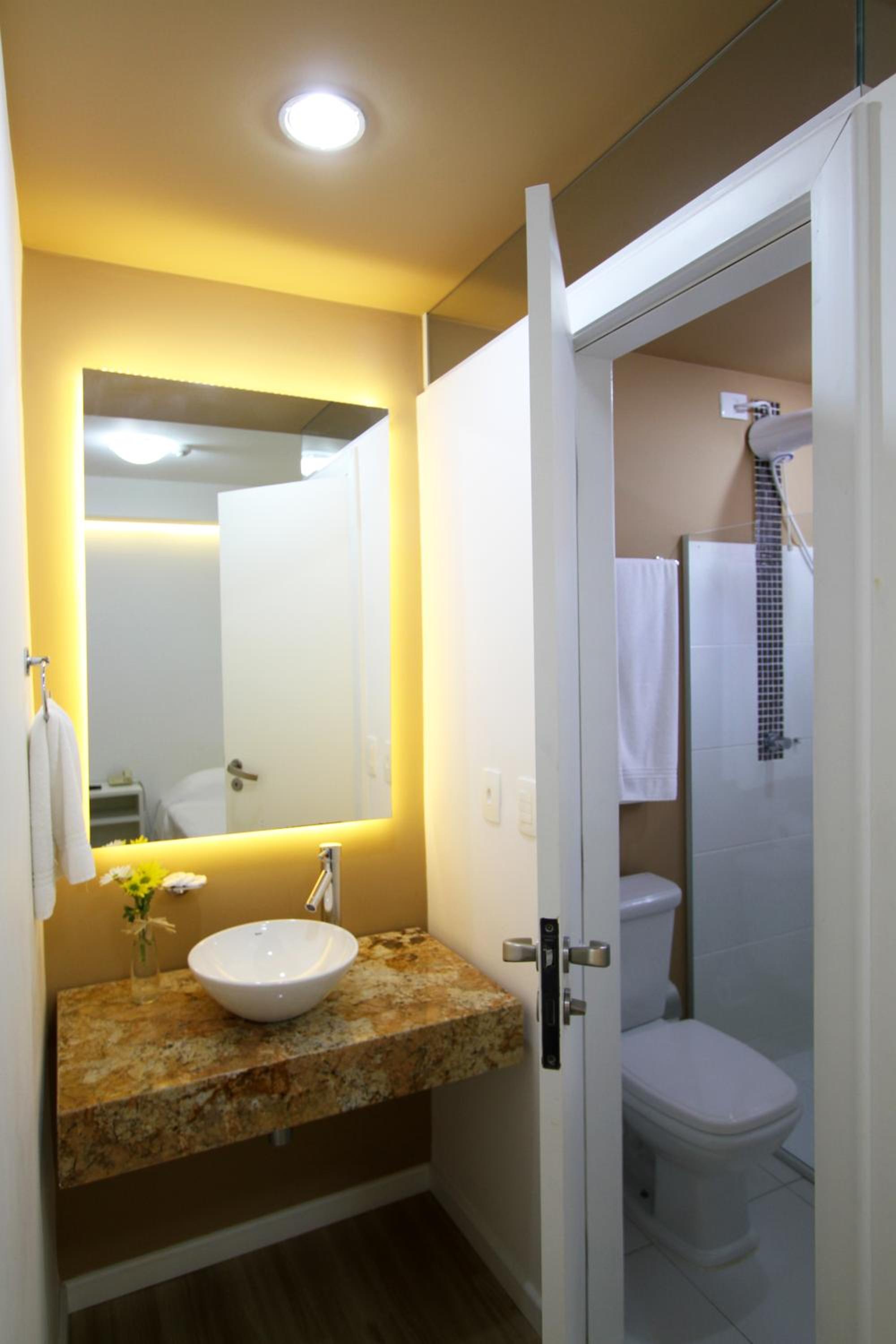 Suite - Photo 4