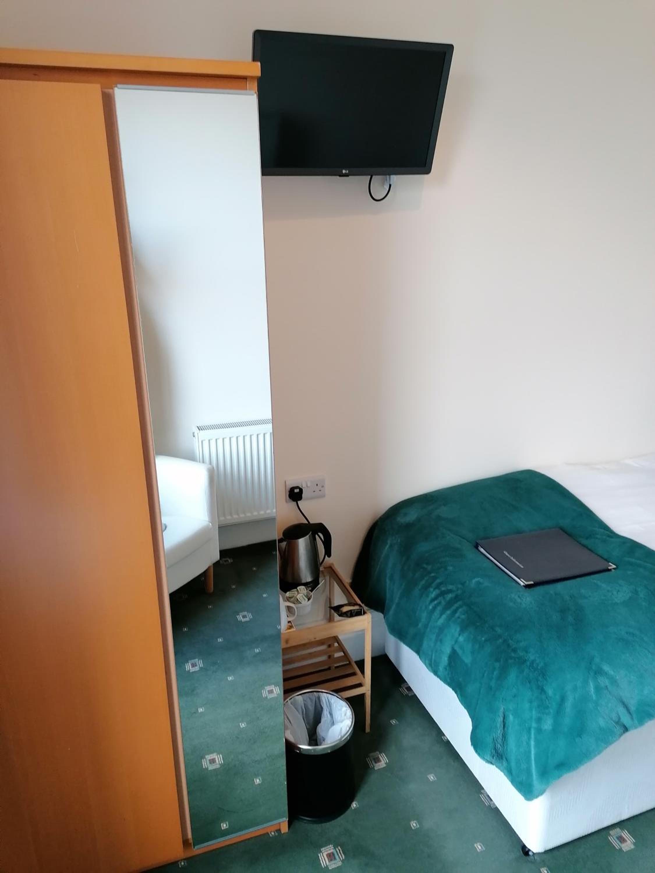 Single Room with Private External Bathroom photo 3