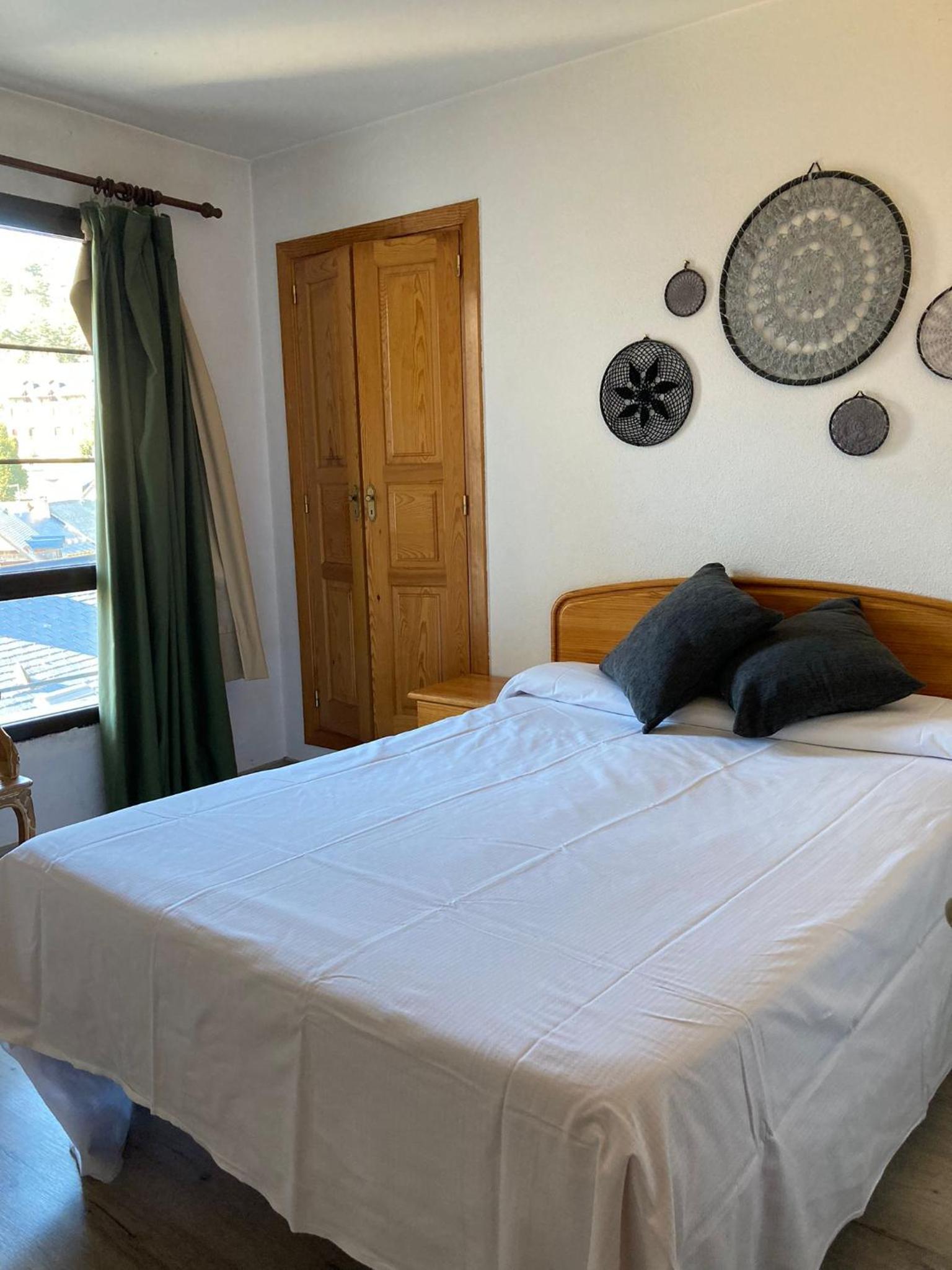 Double or Twin Room - Photo 5