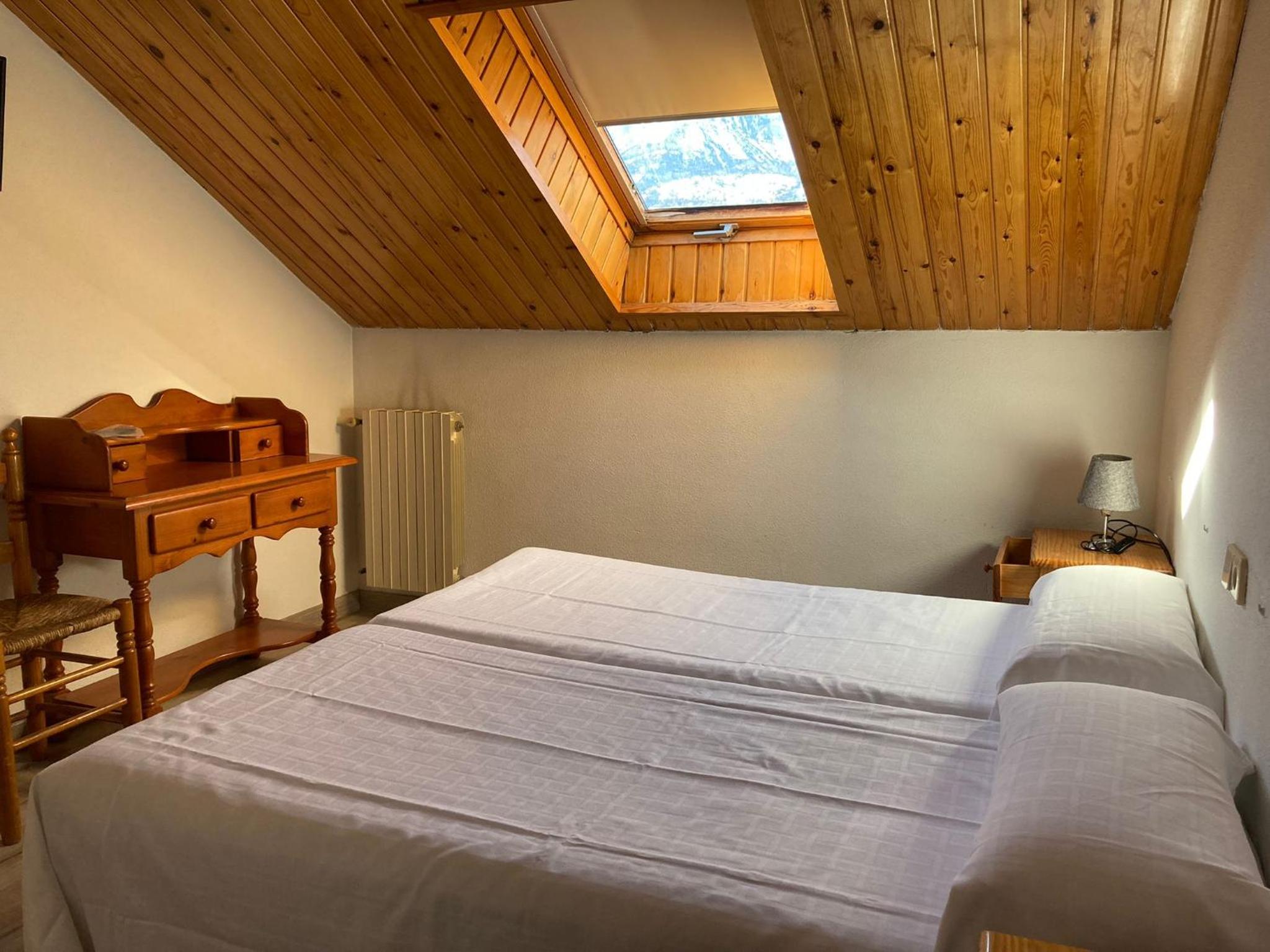 Double or Twin Room - Photo 6
