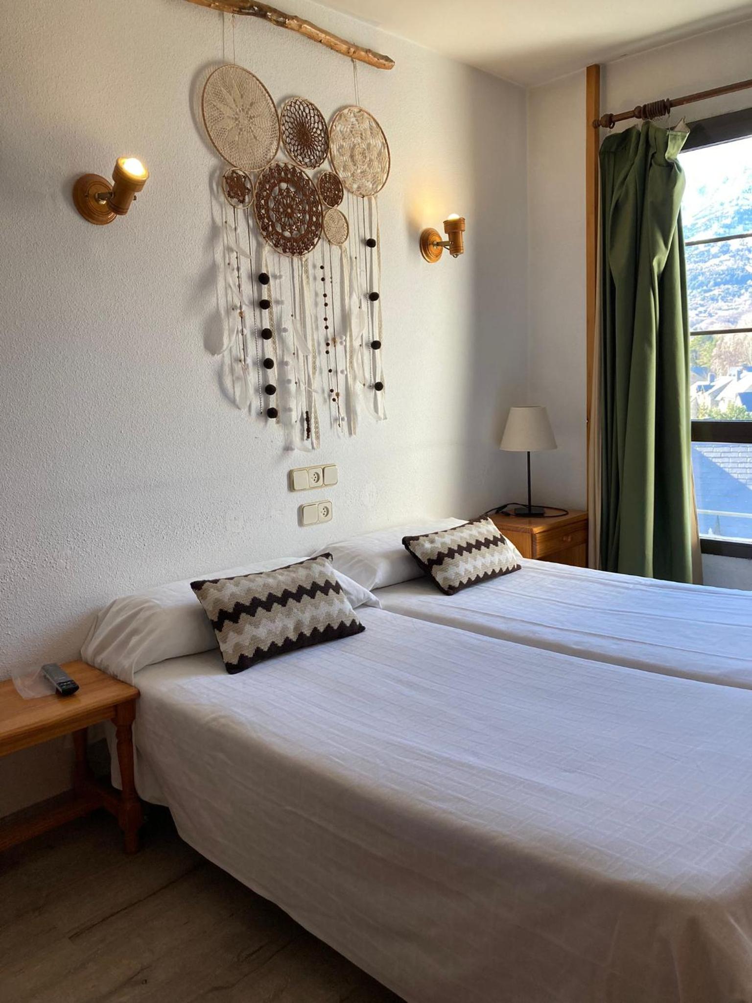 Double or Twin Room - Photo 7