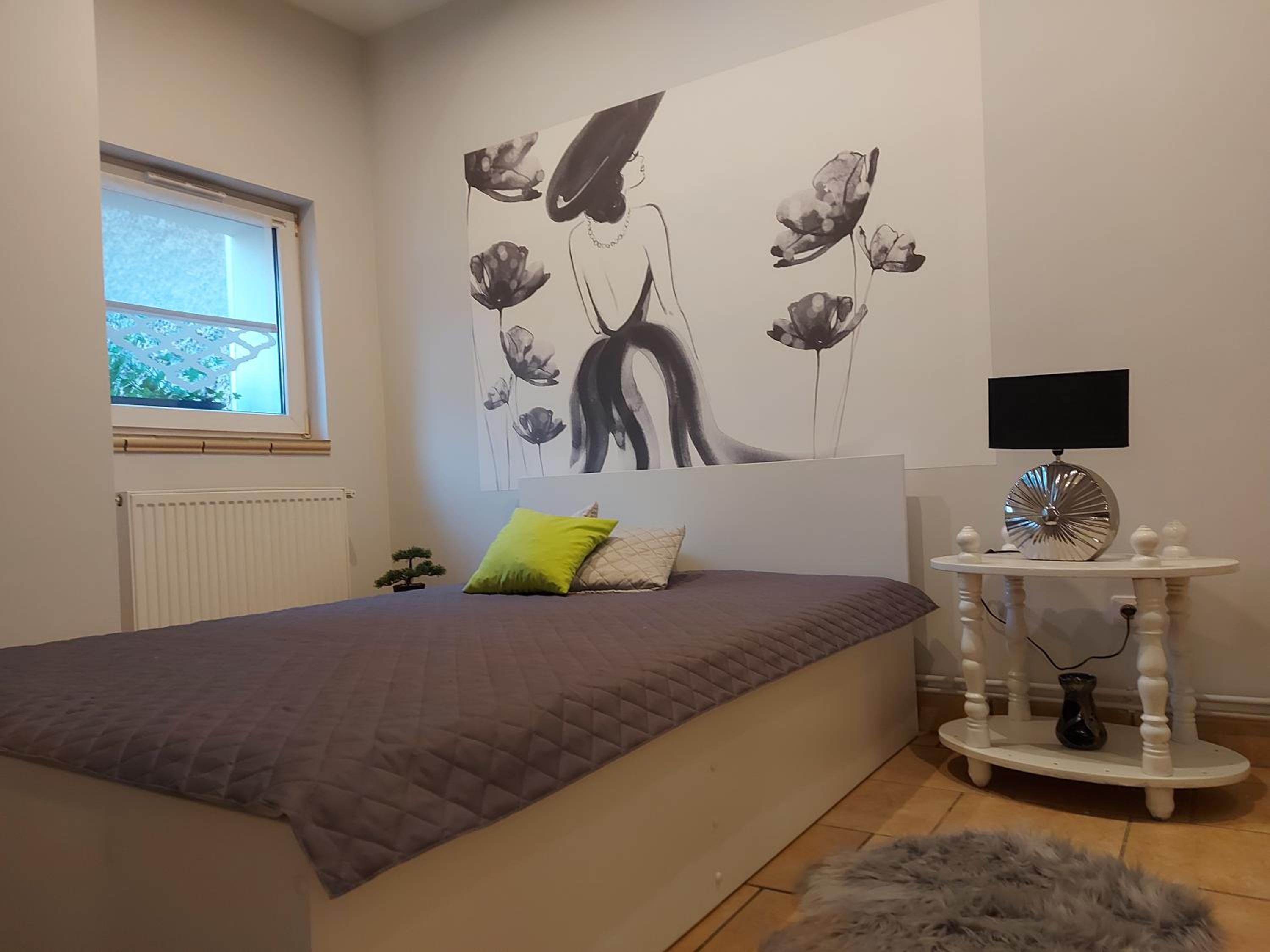 One-Bedroom Apartment - Photo 7