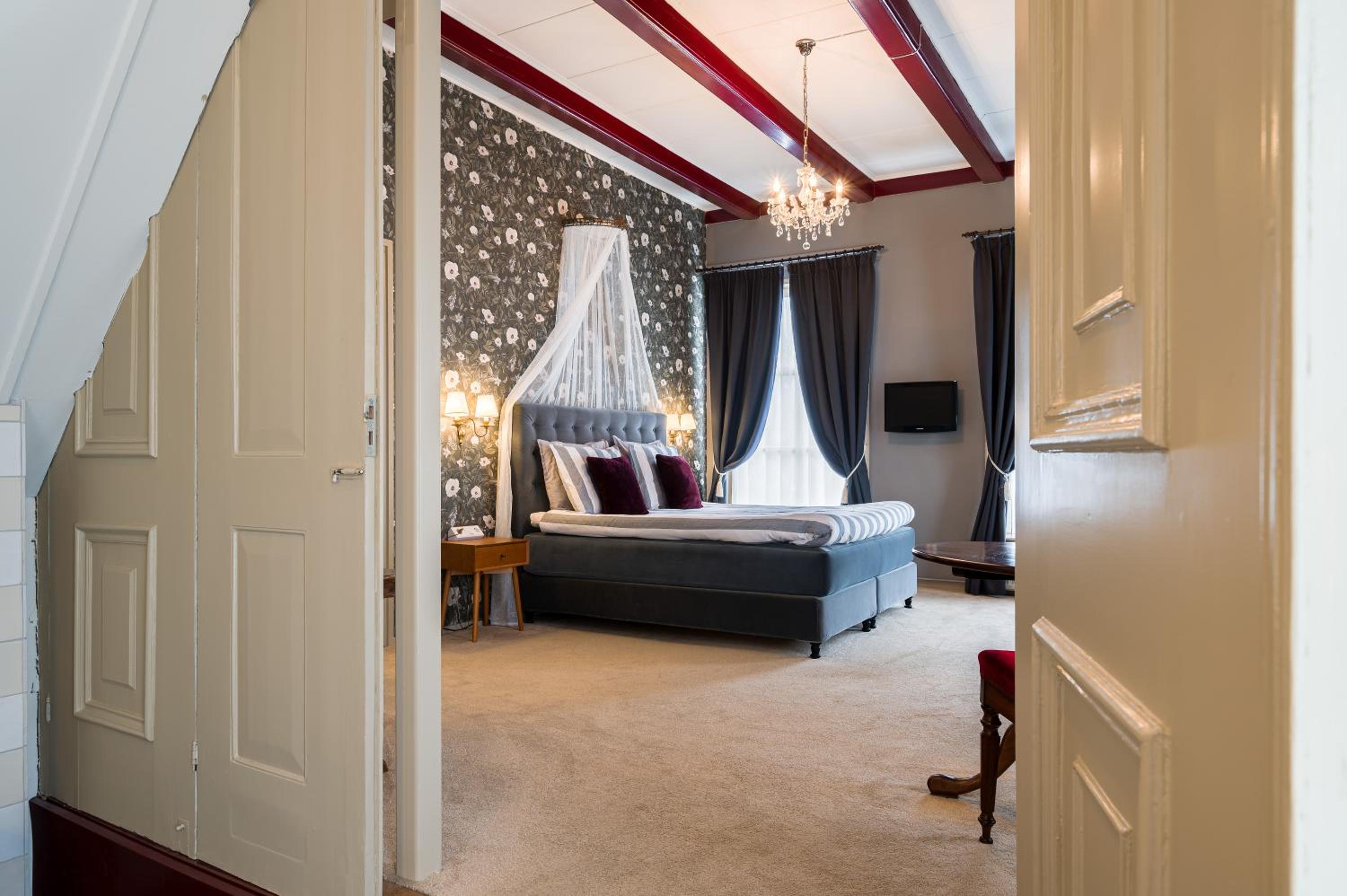 Superior King Room photo 2