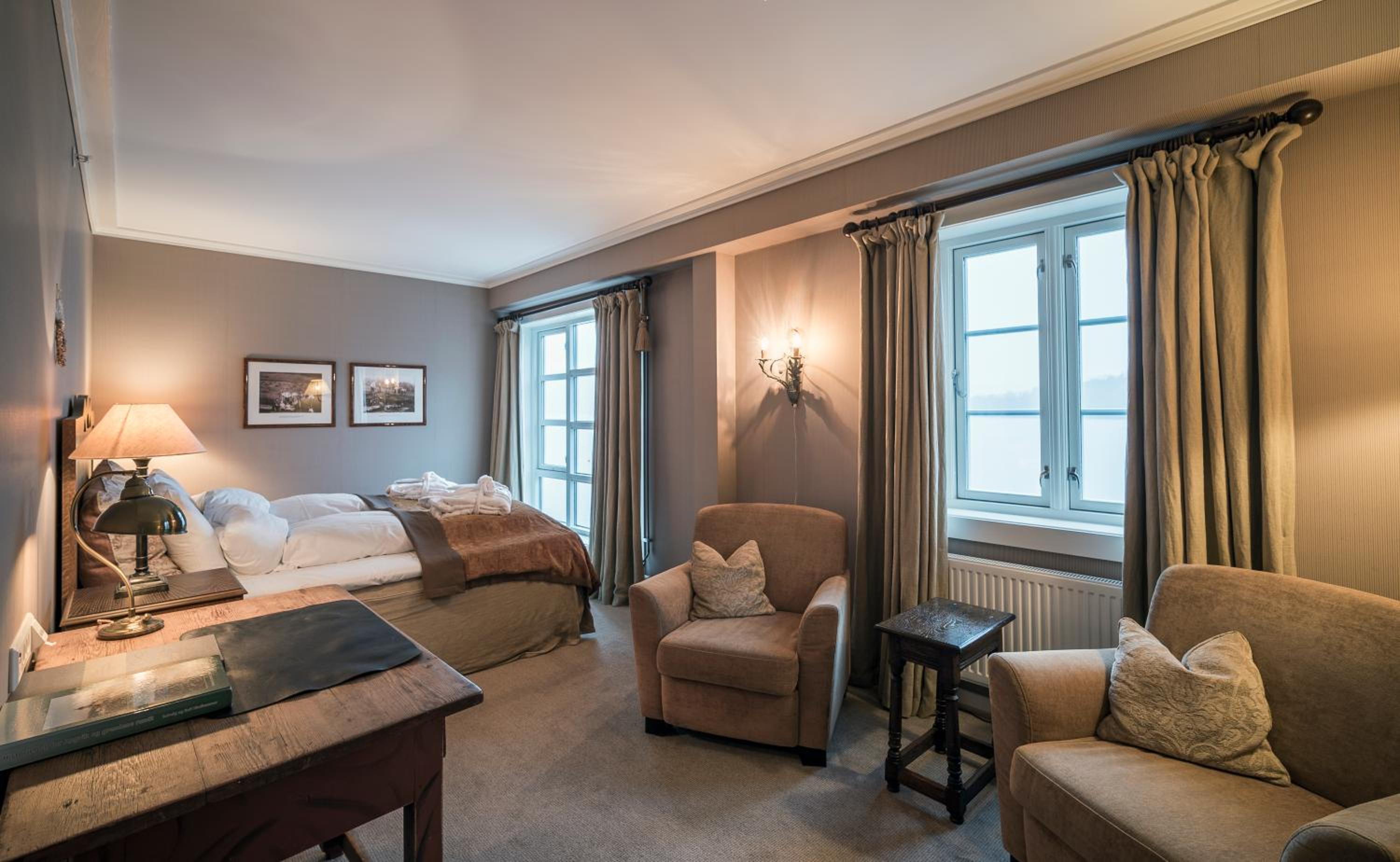 Deluxe Room with Sea View