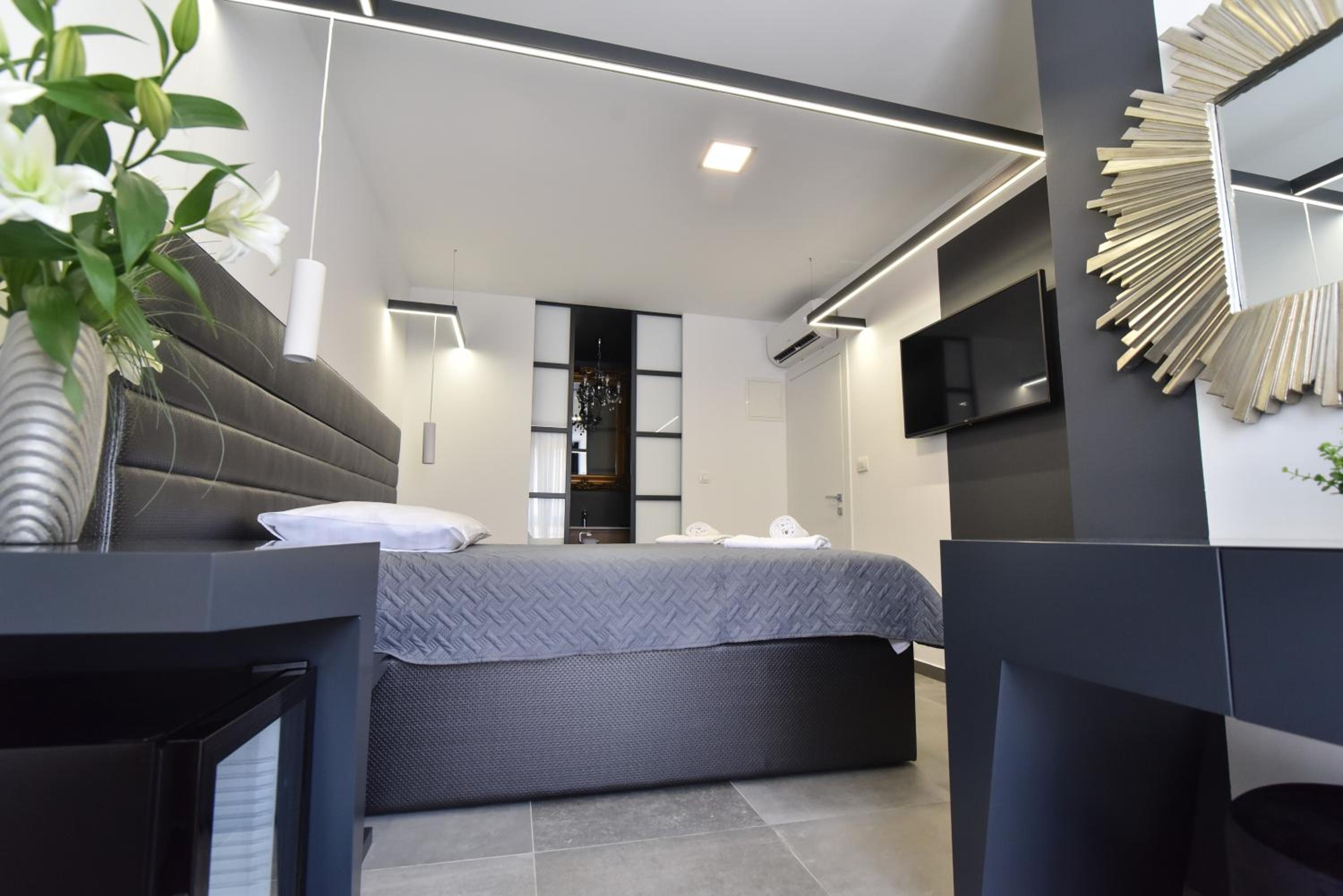 Superior Double Room - Photo 3
