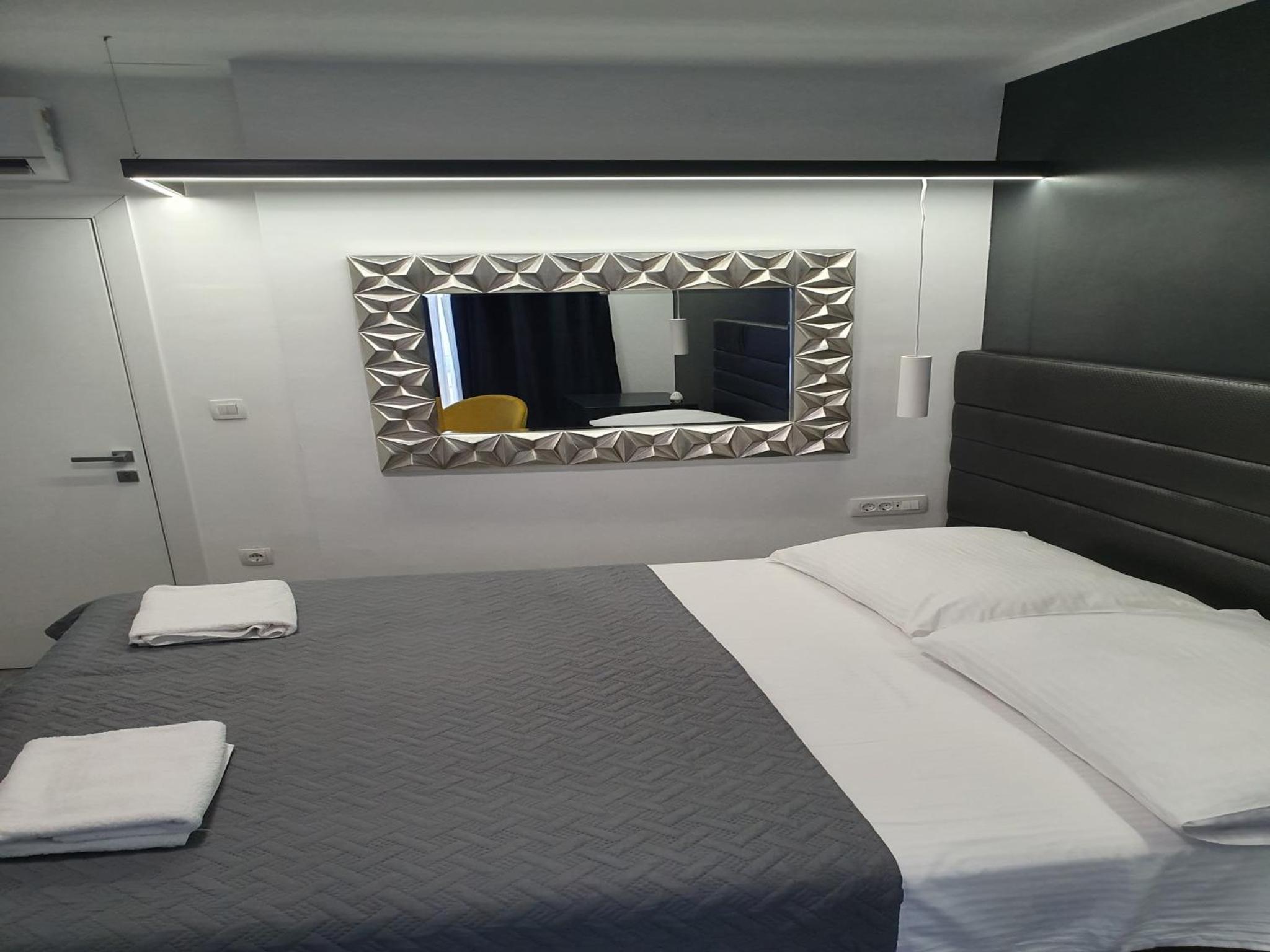 Deluxe Double Room - Photo 5