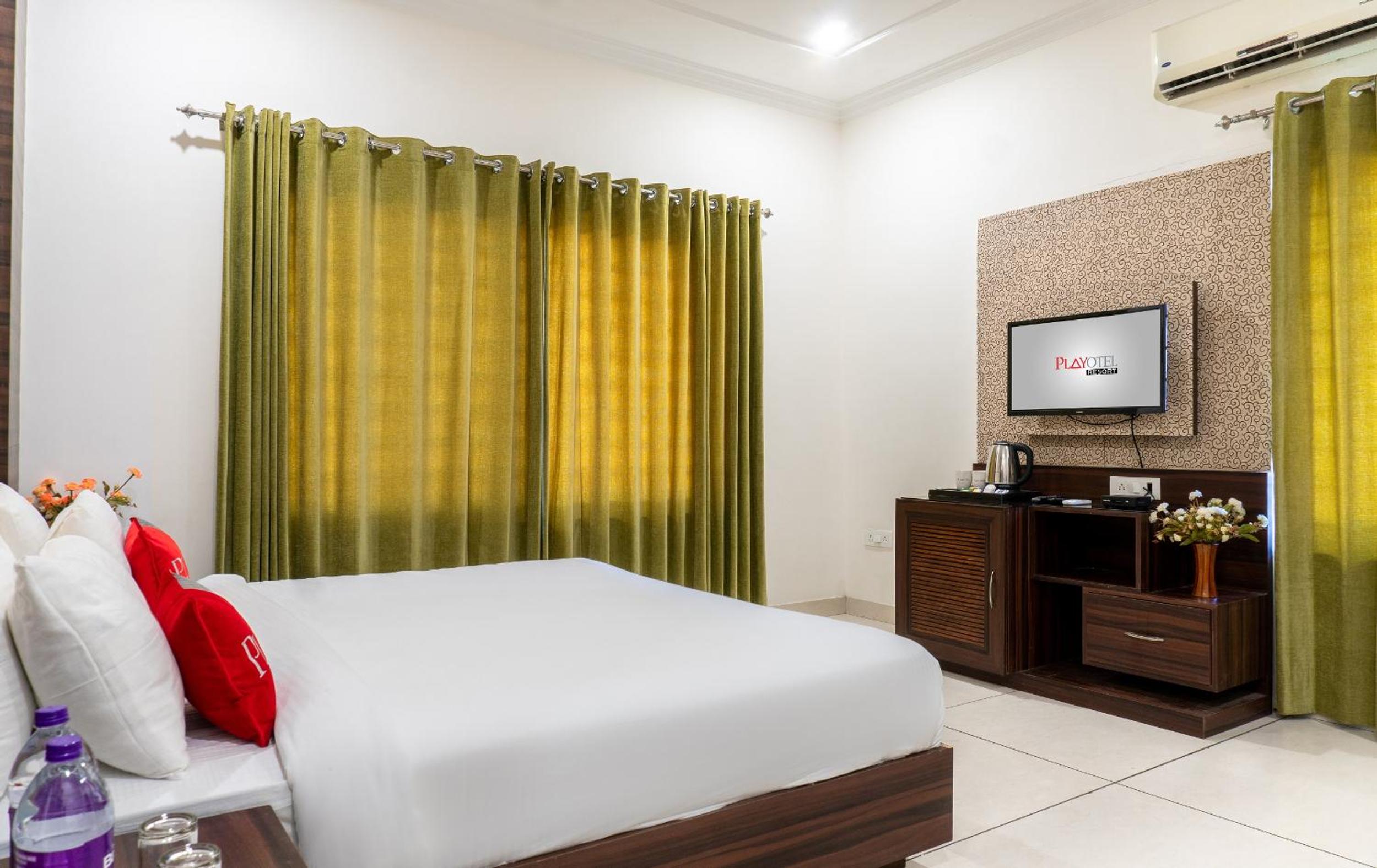 Deluxe Room - Photo 8