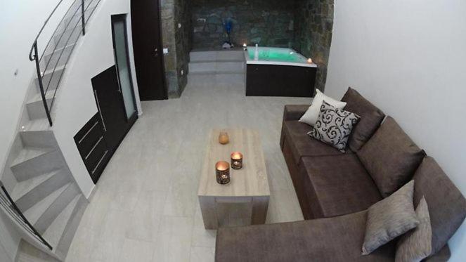 Premium Quadruple Room - Photo 1