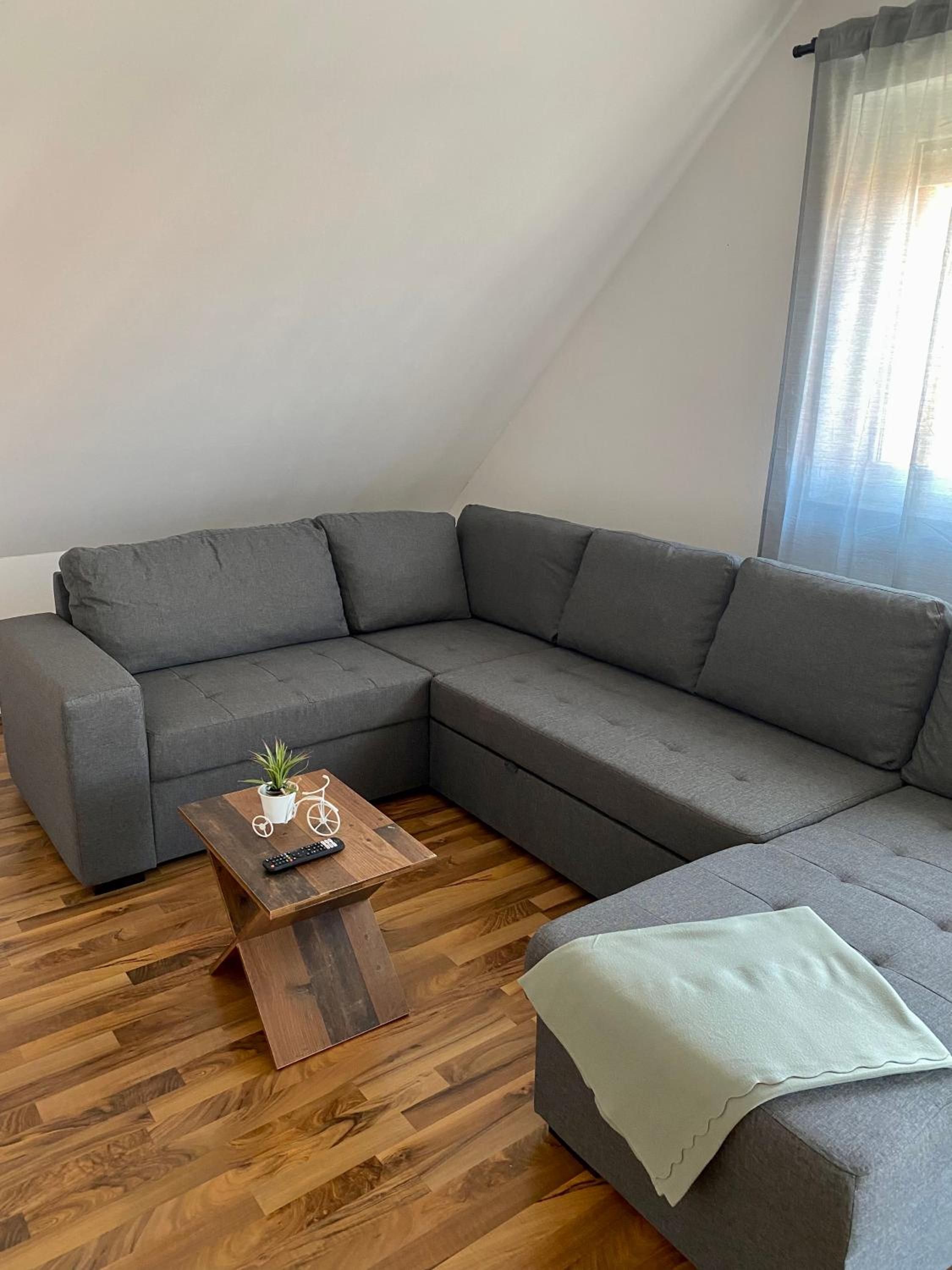 Apartment - Split Level - Photo 6