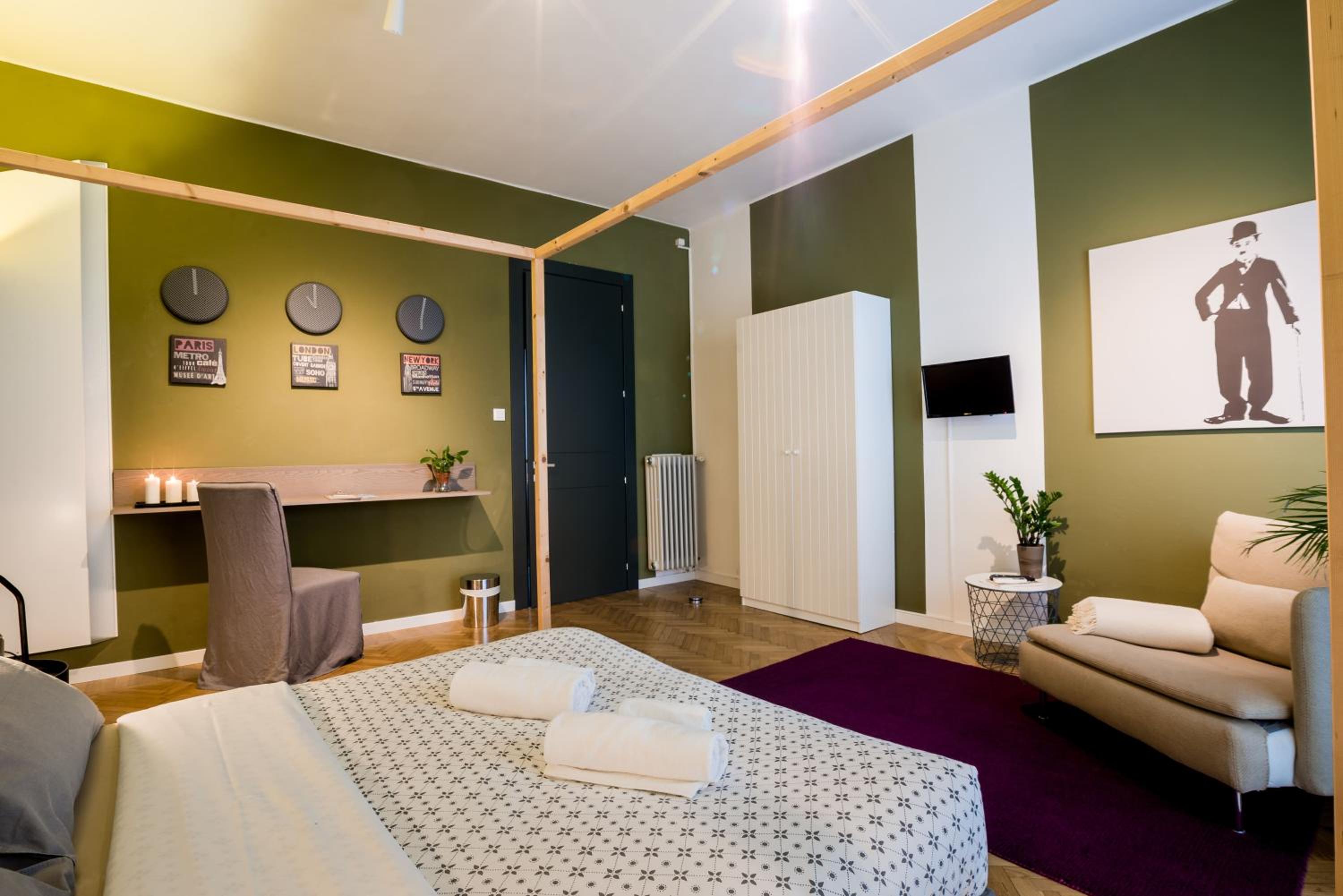 Double Room with Private External Bathroom photo 2