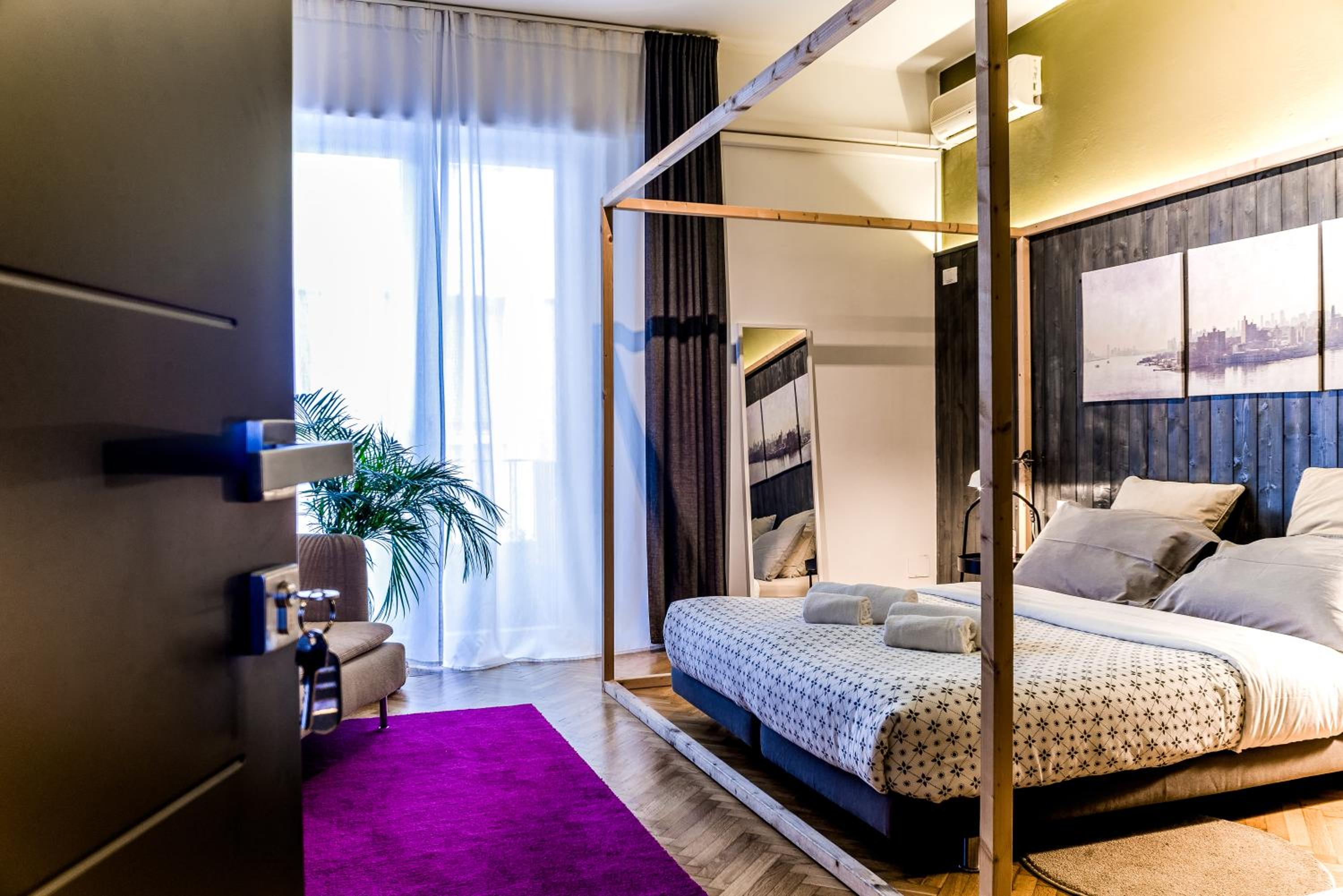 Double Room with Private External Bathroom photo 1