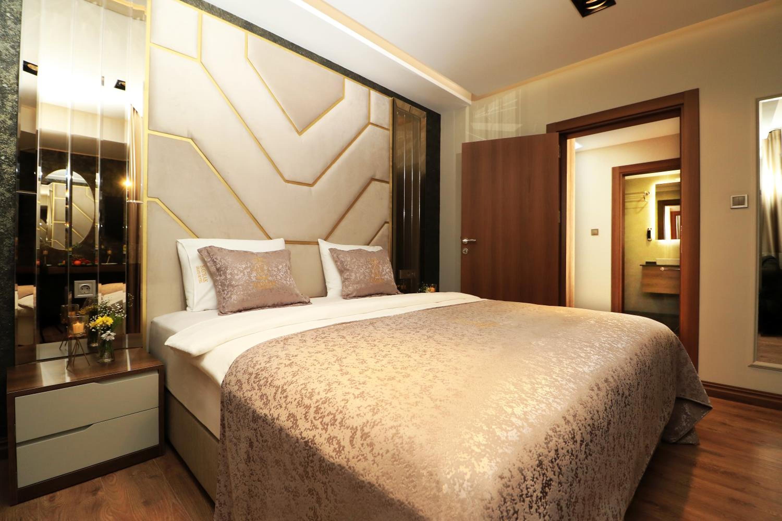 Standard Double Room - Photo 1