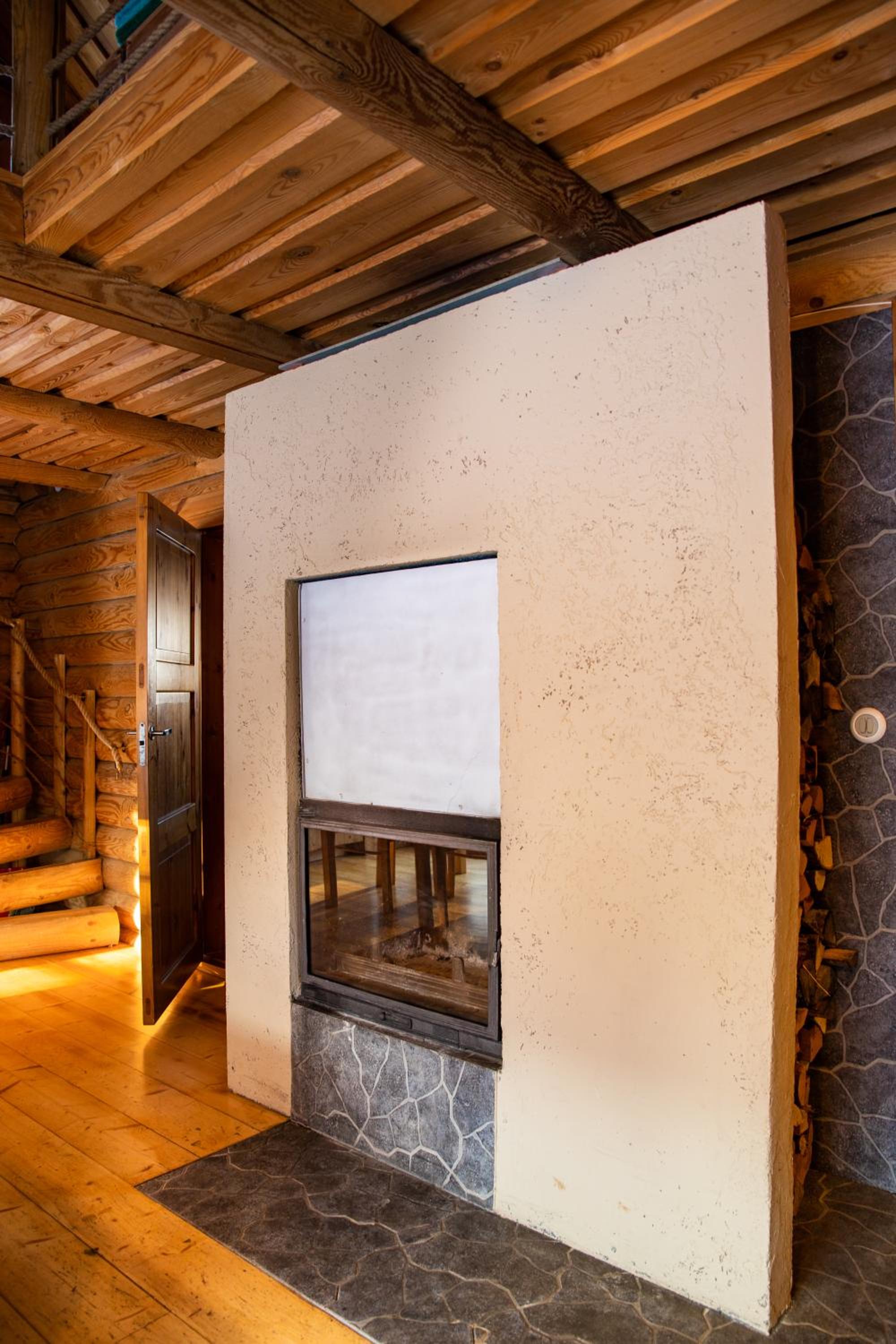 Two-Bedroom House - Photo 11