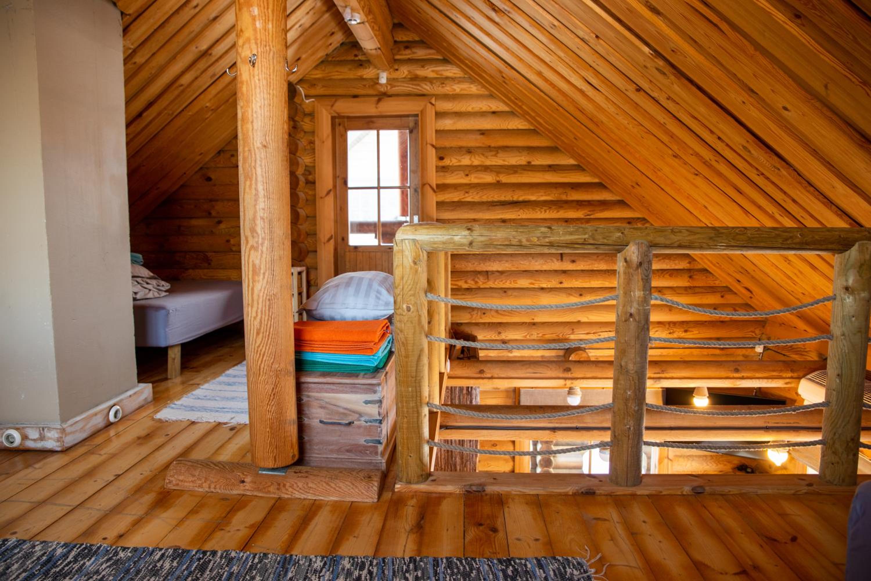 Two-Bedroom House - Photo 12