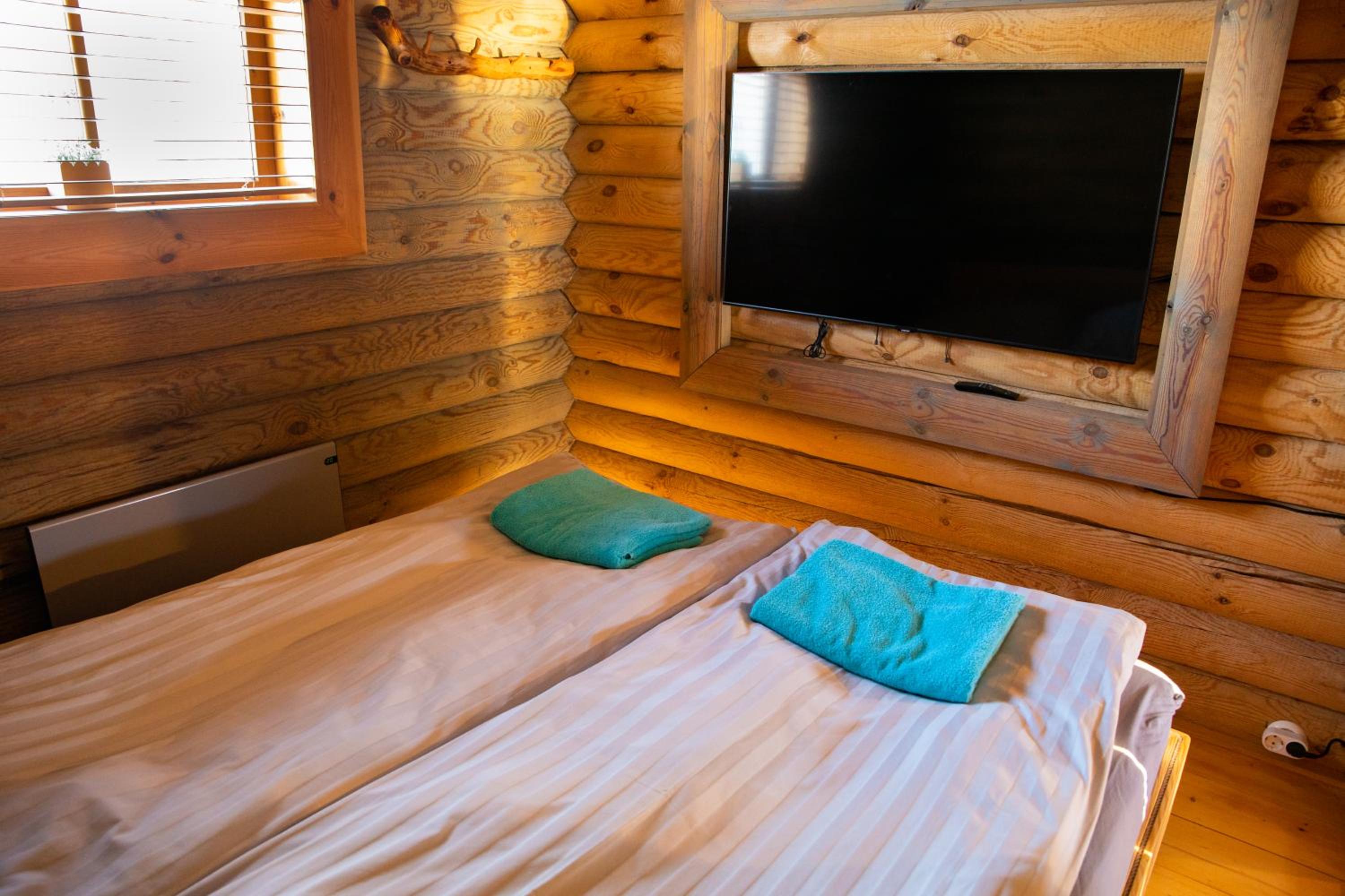 Two-Bedroom House - Photo 20