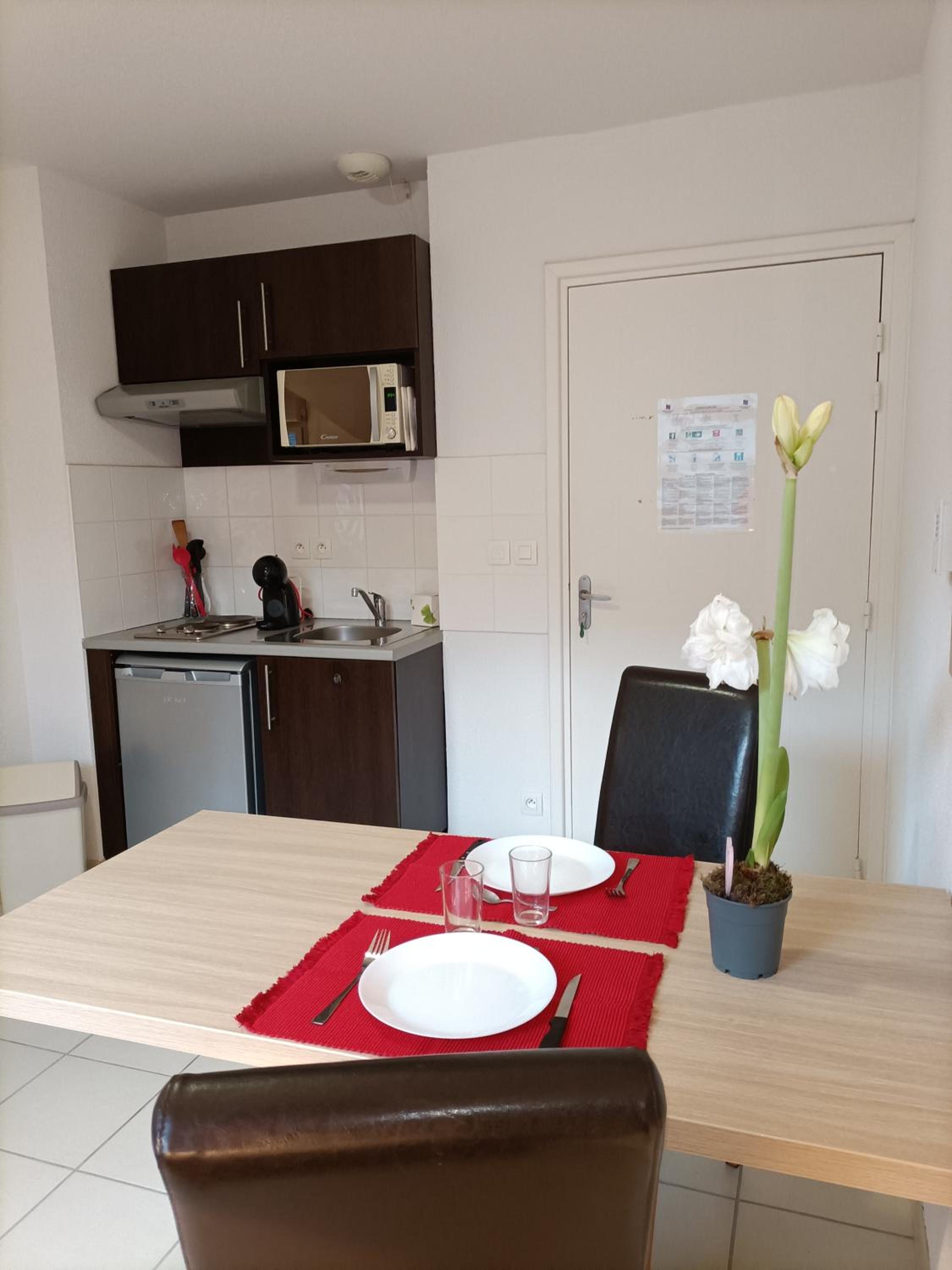 Apartment with Terrace photo 2